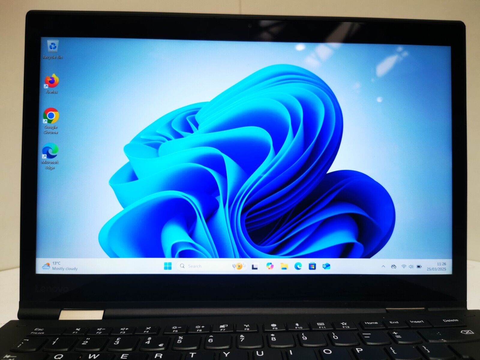 Lenovo X1 Yoga 2nd Gen 14" Laptop - 7th Gen i7/8GB RAM/256GB SSD -Minor Defect