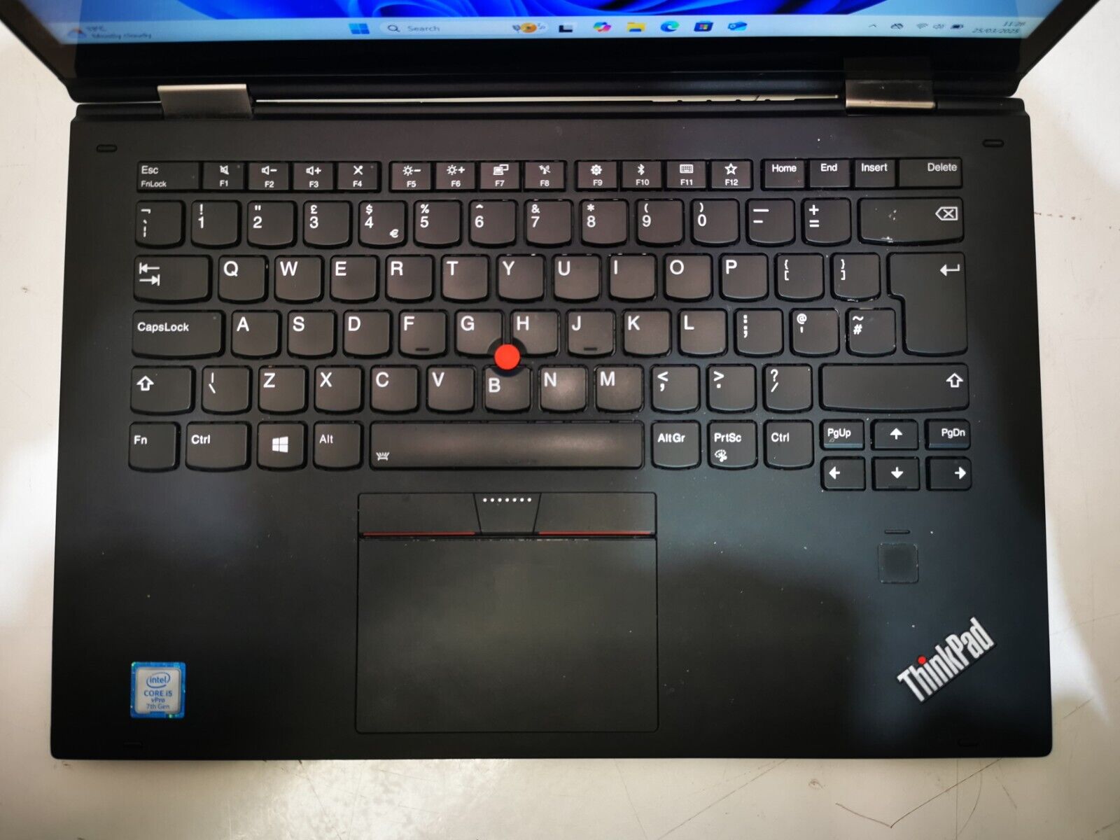 Lenovo X1 Yoga 2nd Gen 14" Laptop - 7th Gen i7/8GB RAM/256GB SSD -Minor Defect