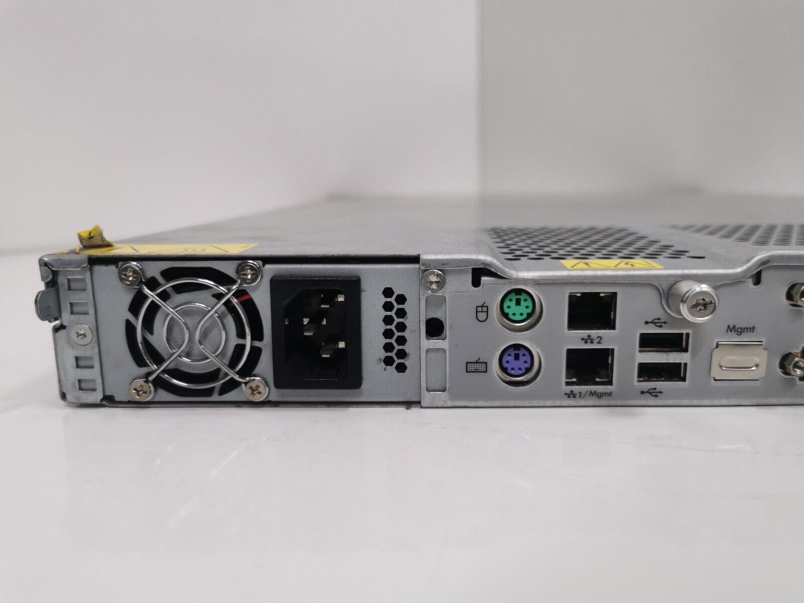 Cisco WAVE-574-K9 V01 Server - Intel Xeon @ 2.66 GHz/3GB RAM 4 Port LAN Adapter