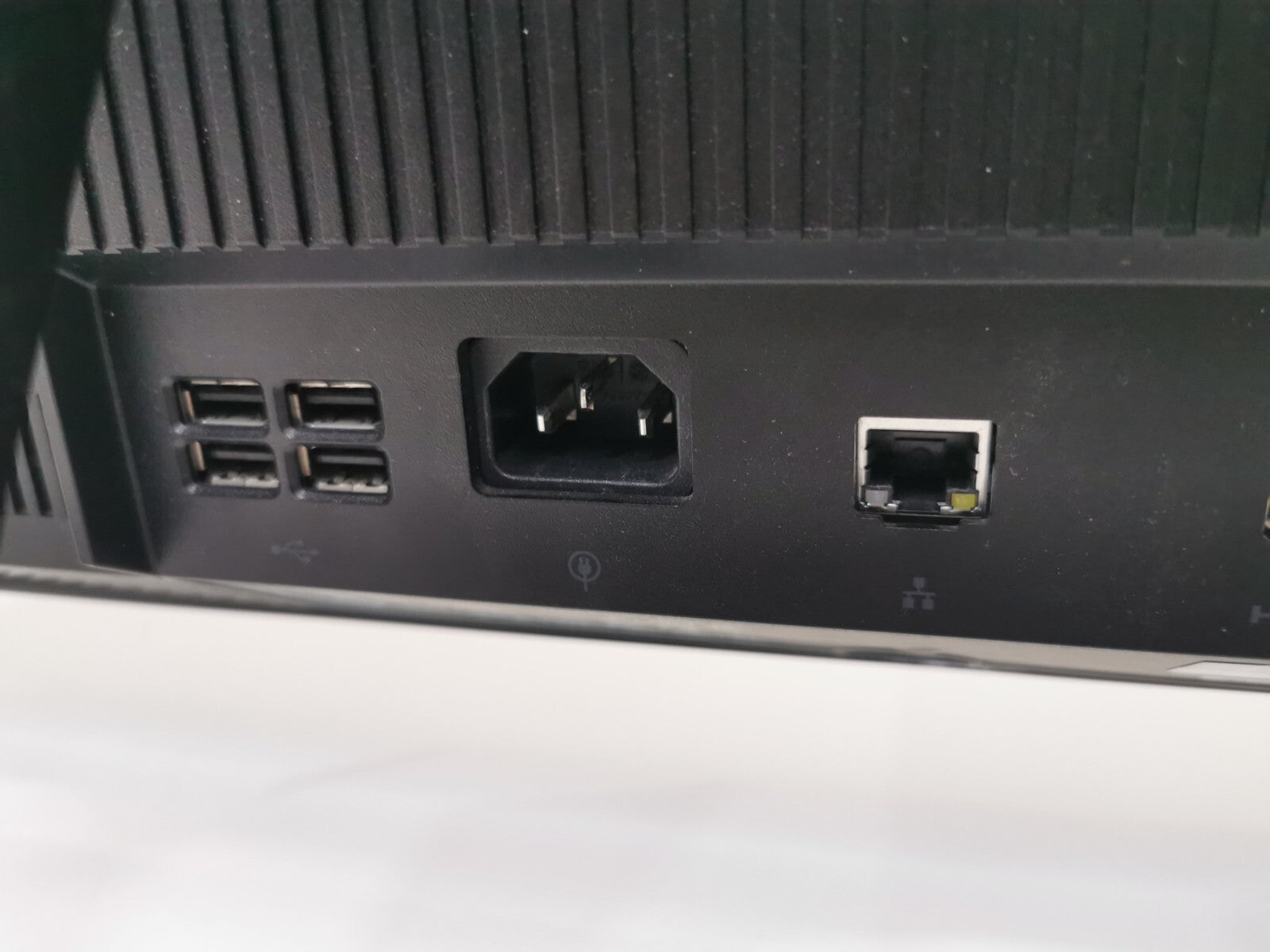 Lenovo Edge 92Z AIO All in One PC i3 4GB RAM / 240GB SSD - Win 11 Not Activated