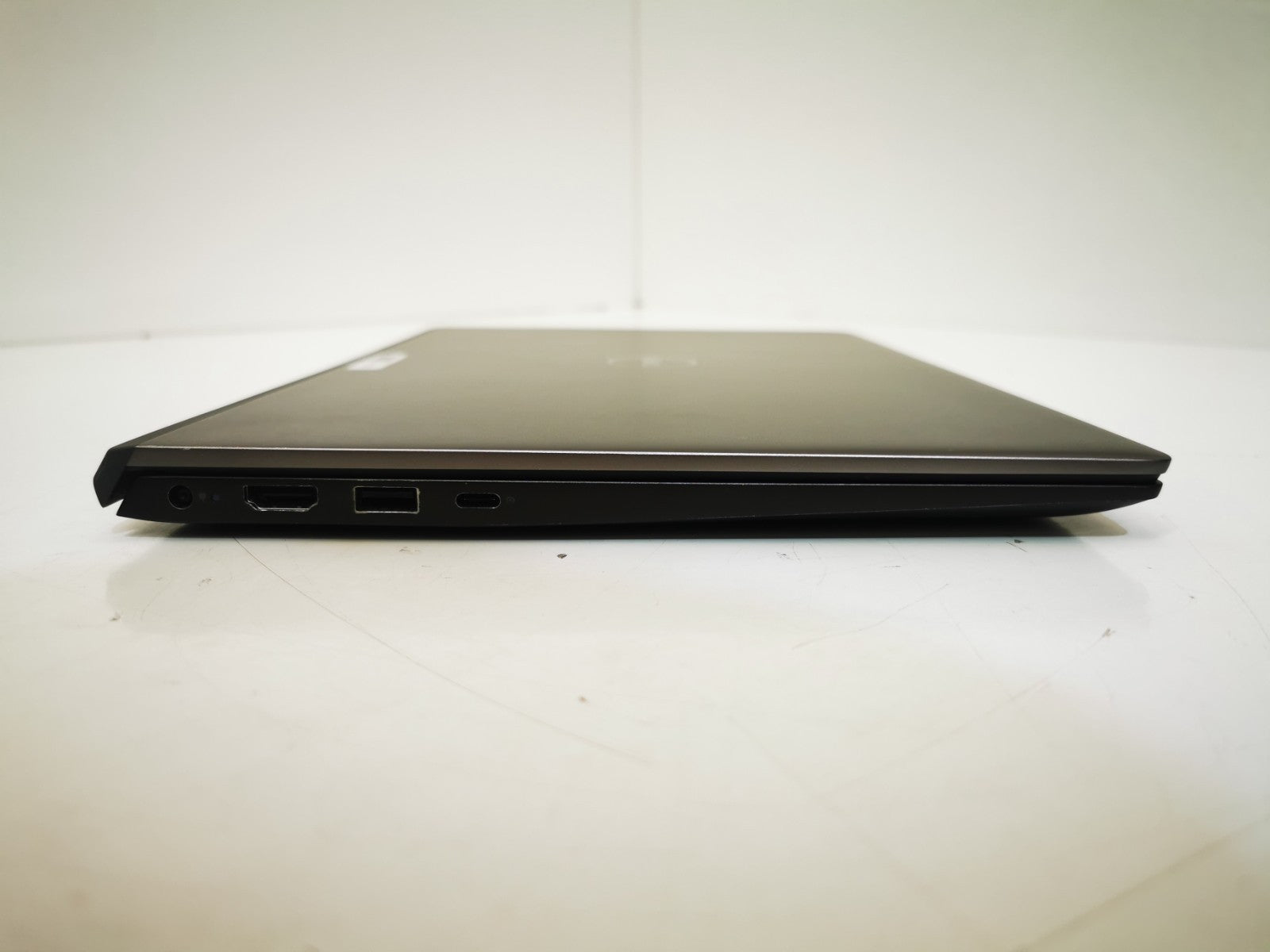 Dell Vostro 14 5401 14" Laptop - 10th Gen i5 / 8GB RAM / 256GB SSD / Faulty Cam