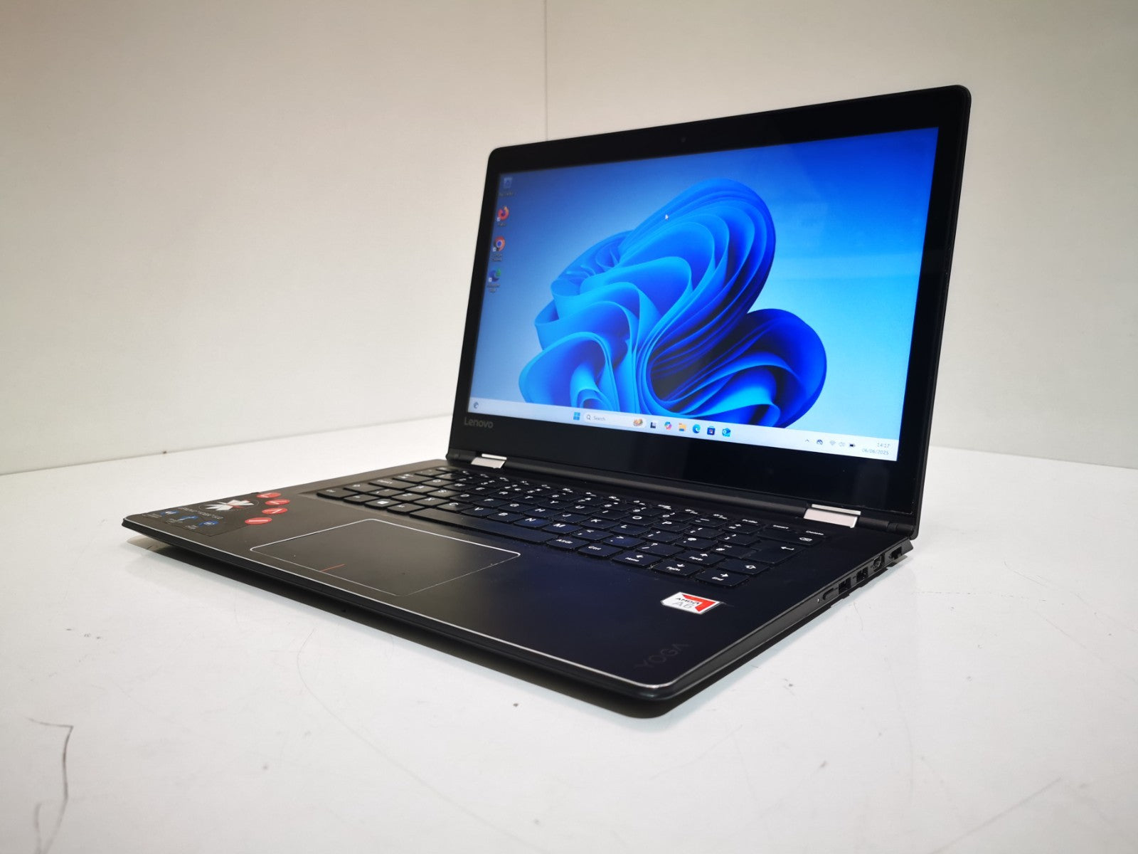 Lenovo Yoga 510 -  Intel I3 - 14" 4GB RAM, 240gb SSD, Touch - Faulty Camera