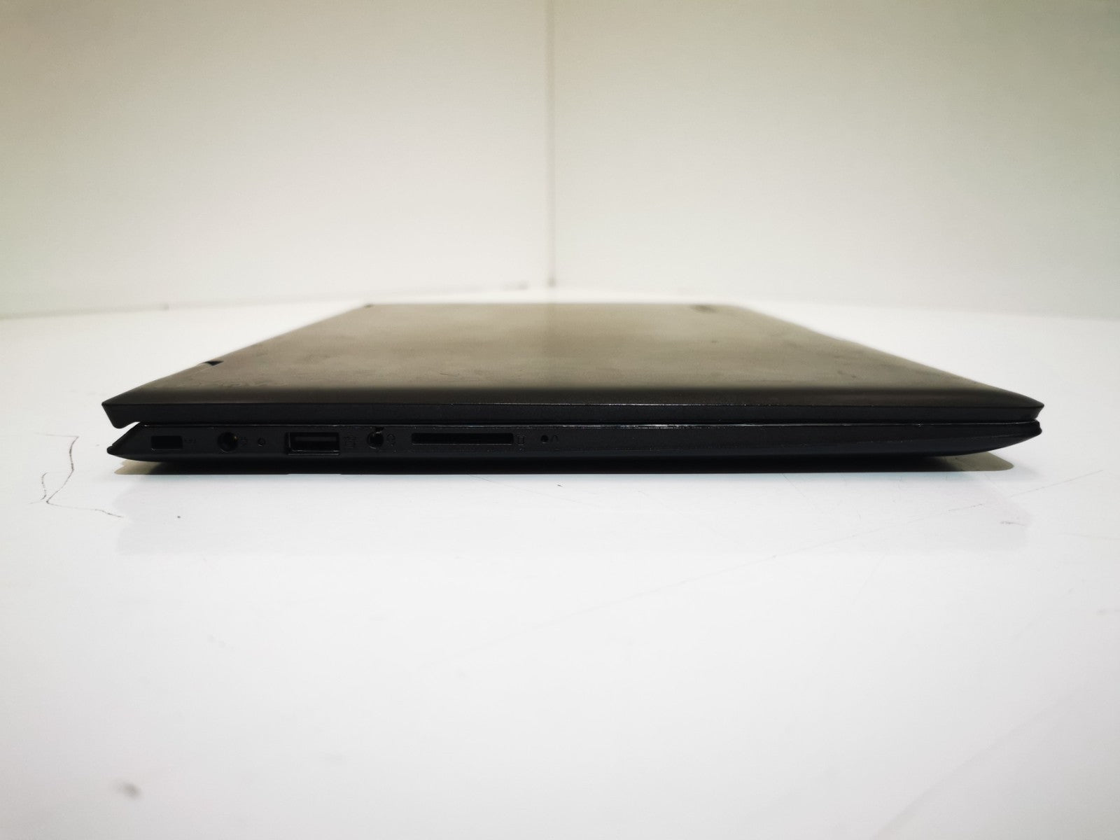 Lenovo Yoga 510 -  Intel I3 - 14" 4GB RAM, 240gb SSD, Touch - Faulty Camera