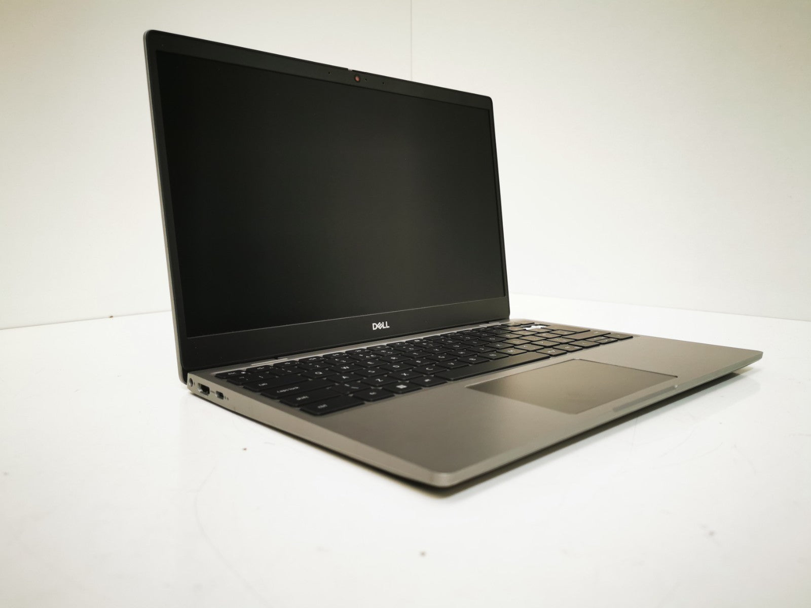 Dell Latitude 3330, Intel Core i3 11th Gen, 8GB RAM, 256GB 13" - Keycap Missing