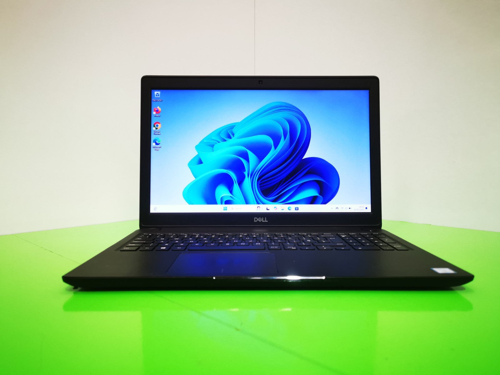 Dell Latitude 3500 15.6" Laptop - 8th Gen i5 / 8GB RAM / 128GB SSD /Minor Defect