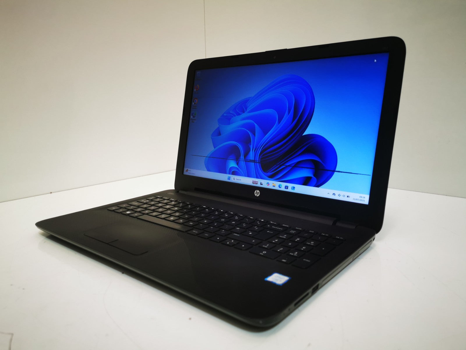 HP Notebook 250 G4 Windows 11 15.6" Laptop Intel i5 8GB 120GB SSD - Defects