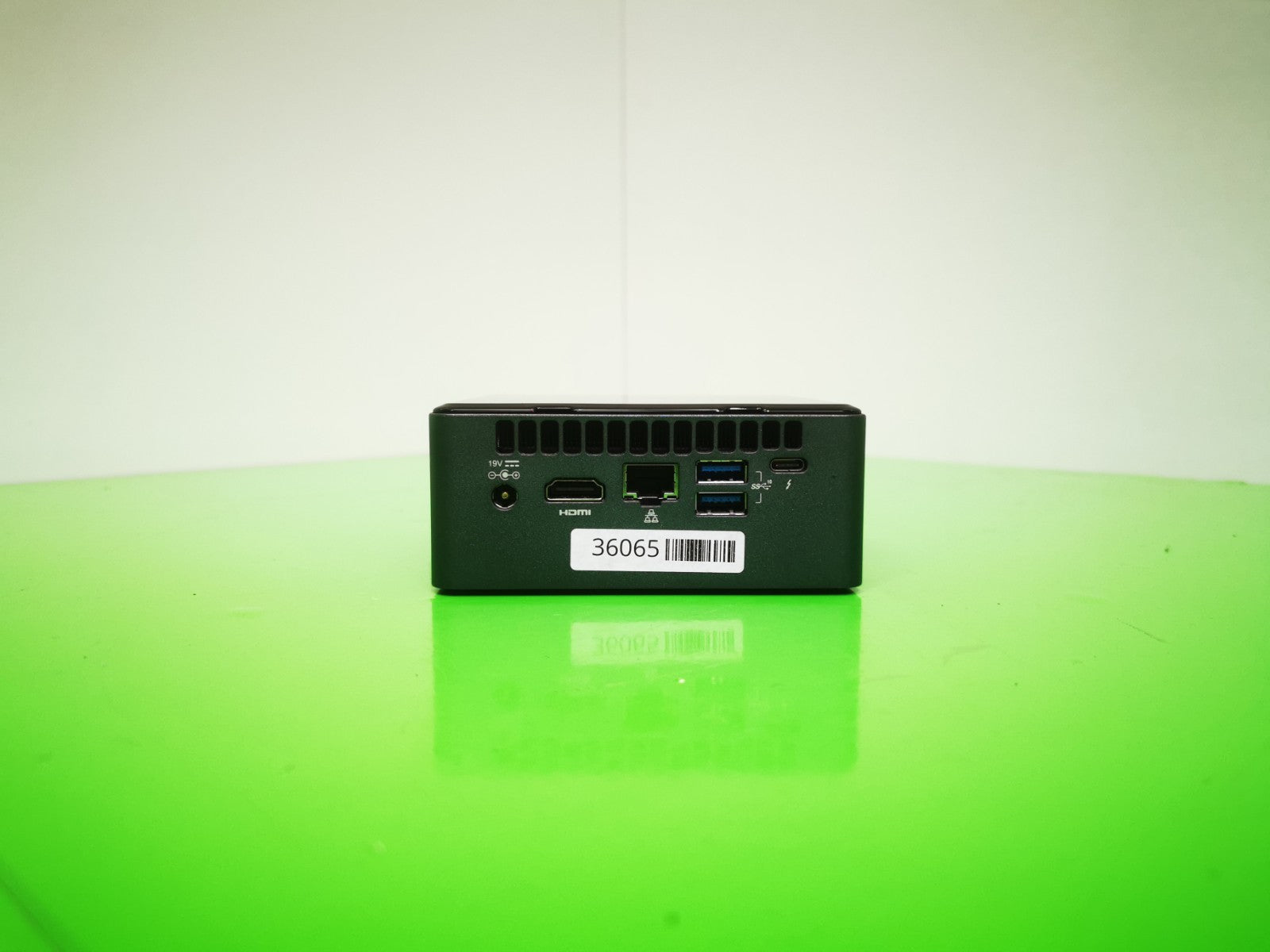 Intel NUC8i3BEH Mini PC I3 8109U 3.00GHz, 8GB RAM, 240GB SSD, Windows 11