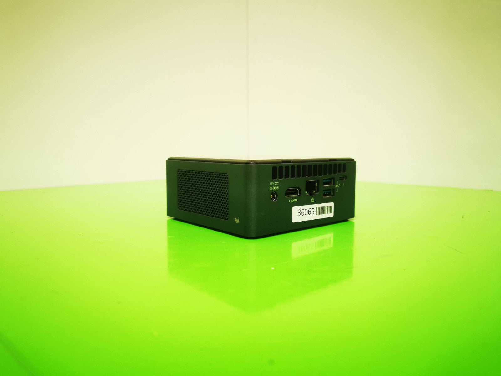 Intel NUC8i3BEH Mini PC I3 8109U 3.00GHz, 8GB RAM, 240GB SSD, Windows 11