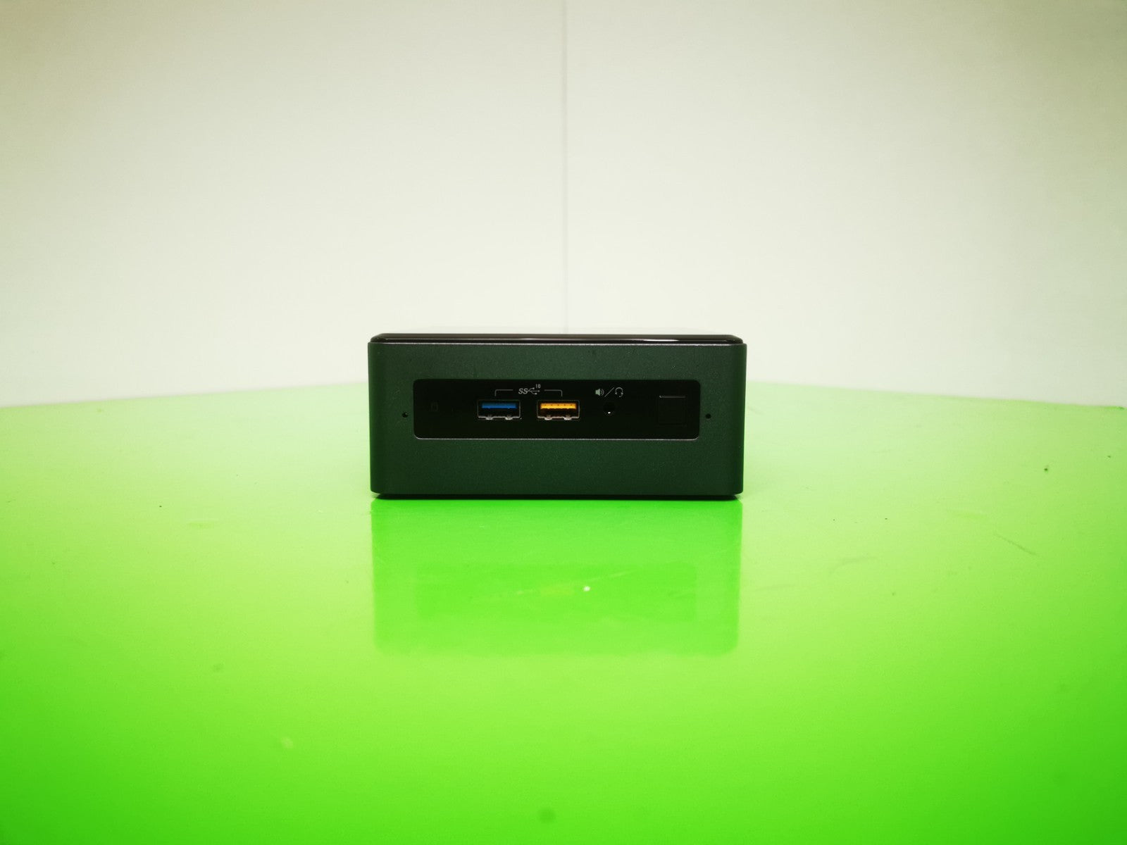 Intel NUC8i3BEH Mini PC I3 8109U 3.00GHz, 8GB RAM, 240GB SSD, Windows 11