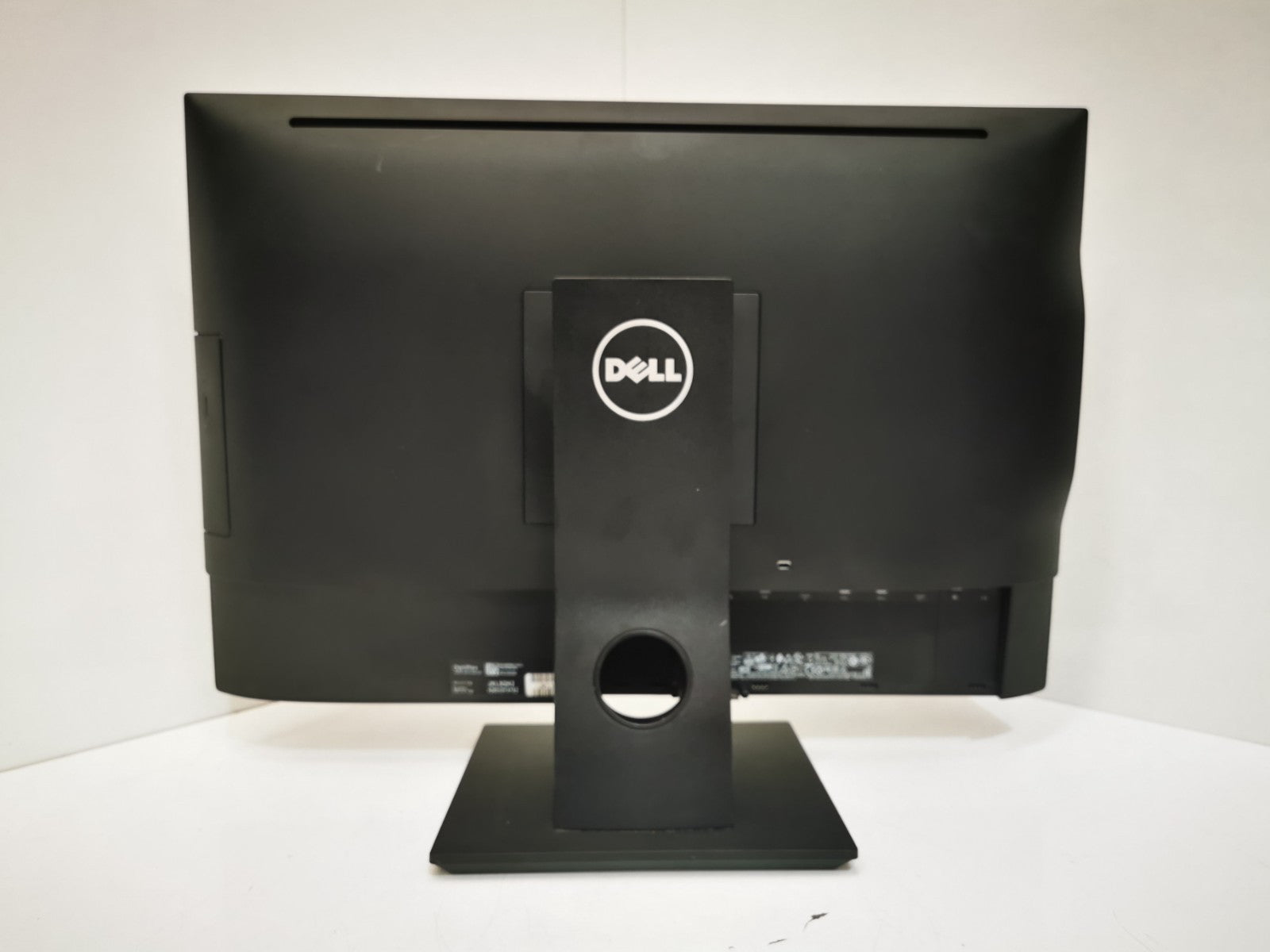 Dell Optiplex 7440 23.8" AIO - 6th Gen i5 / 8GB RAM / 256GB SSD / Win 11 Pro