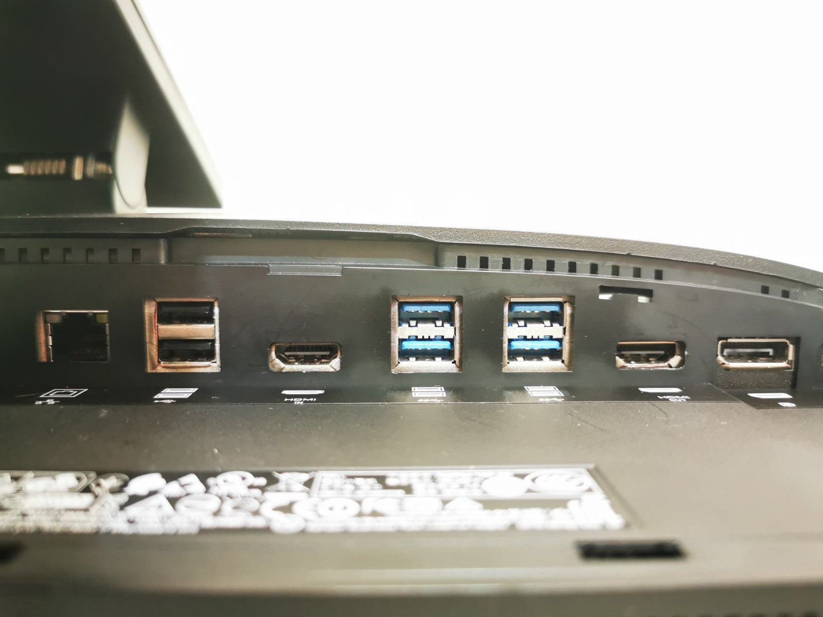 Dell Optiplex 7440 23.8" AIO - 6th Gen i5 / 8GB RAM / 256GB SSD / Win 11 Pro