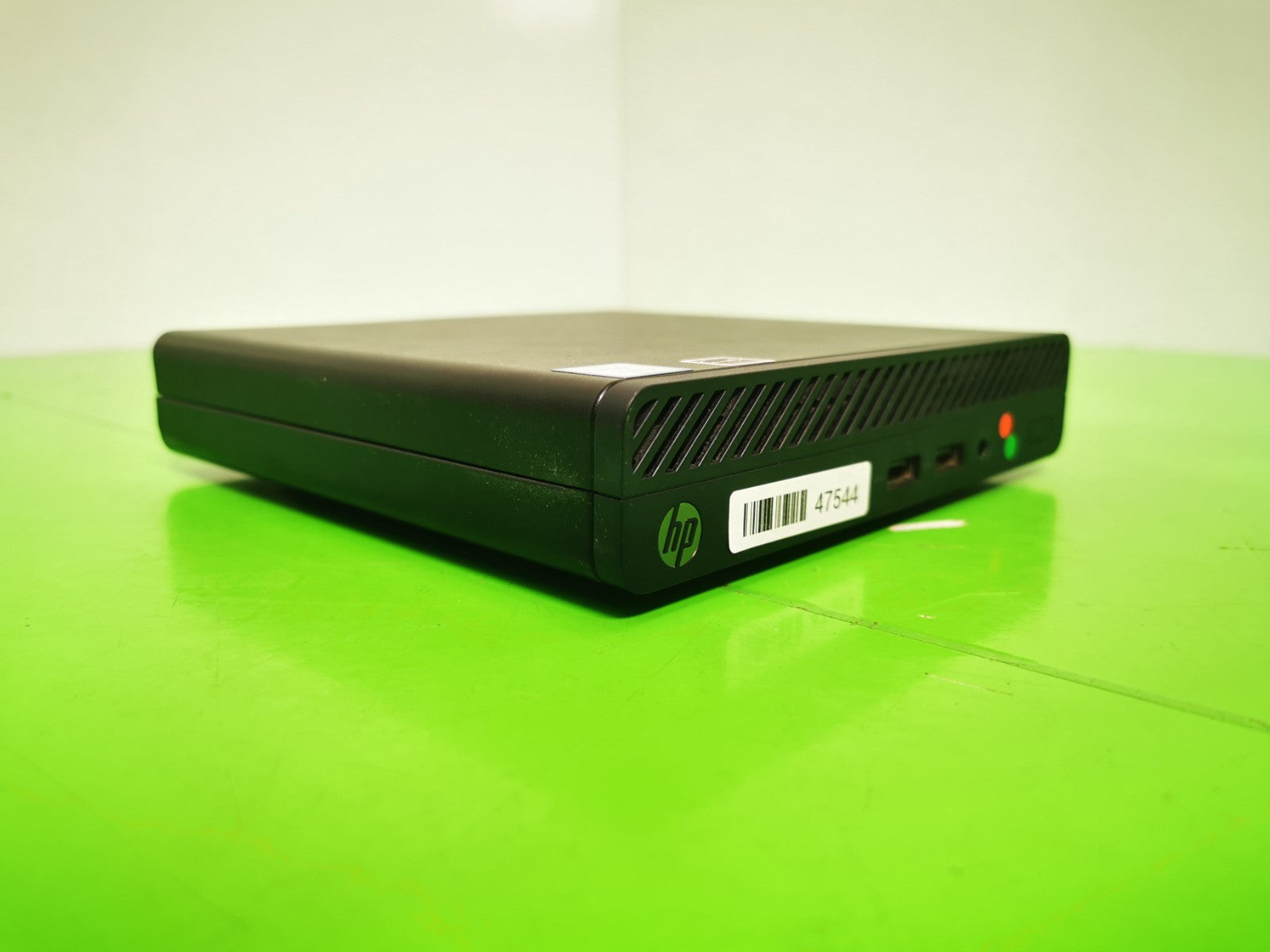 HP 260 G3 DM Business PC USFF - 7th Gen i3 / 4GB RAM / 128GB SSD  - Minor Defect