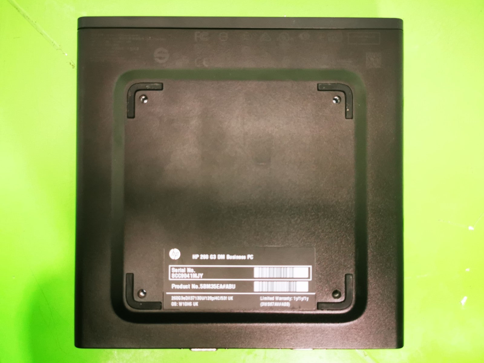 HP 260 G3 DM Business PC USFF - 7th Gen i3 / 4GB RAM / 128GB SSD  - Minor Defect