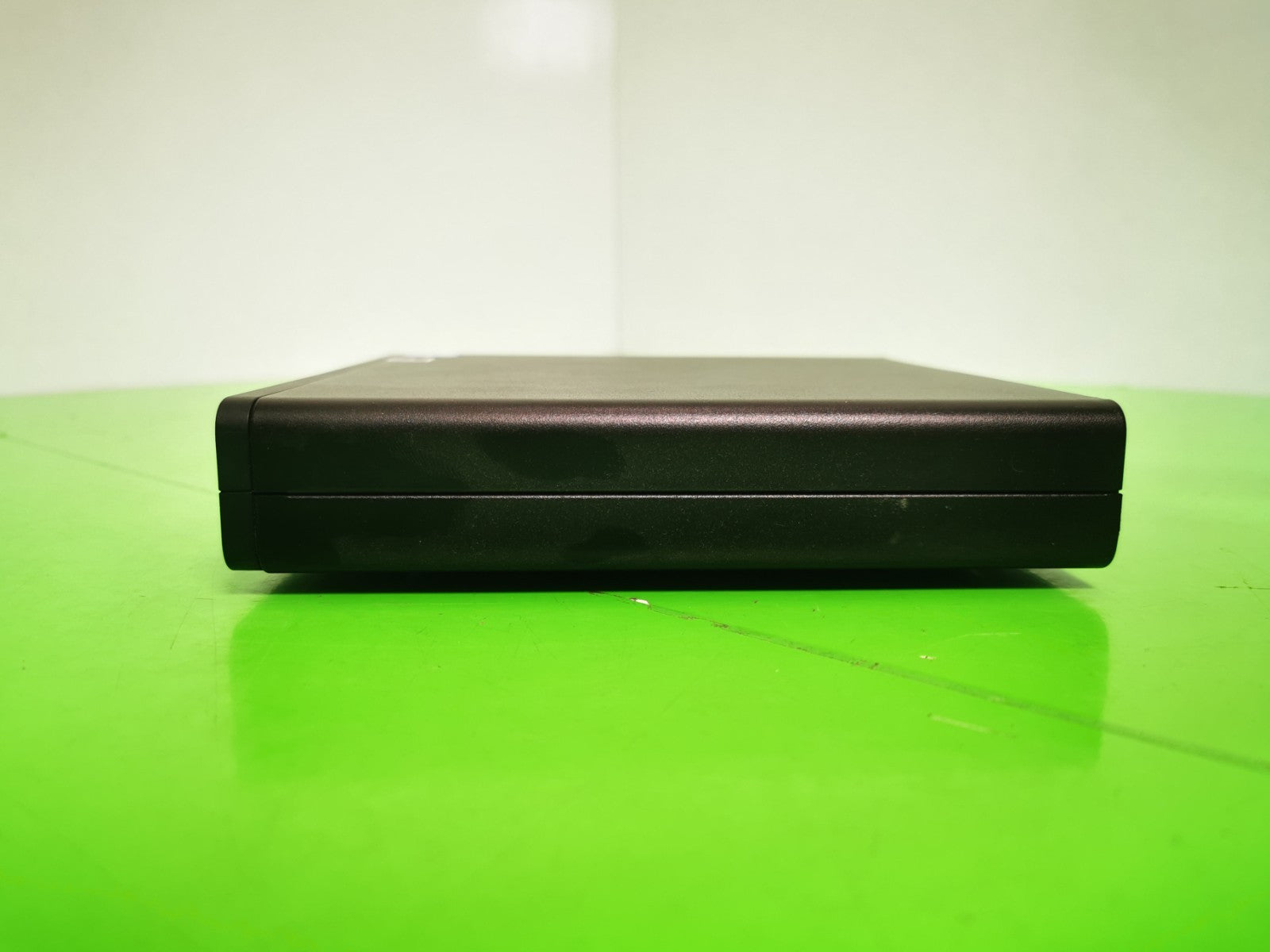 HP 260 G3 DM Business PC USFF - 7th Gen i3 / 4GB RAM / 128GB SSD  - Minor Defect