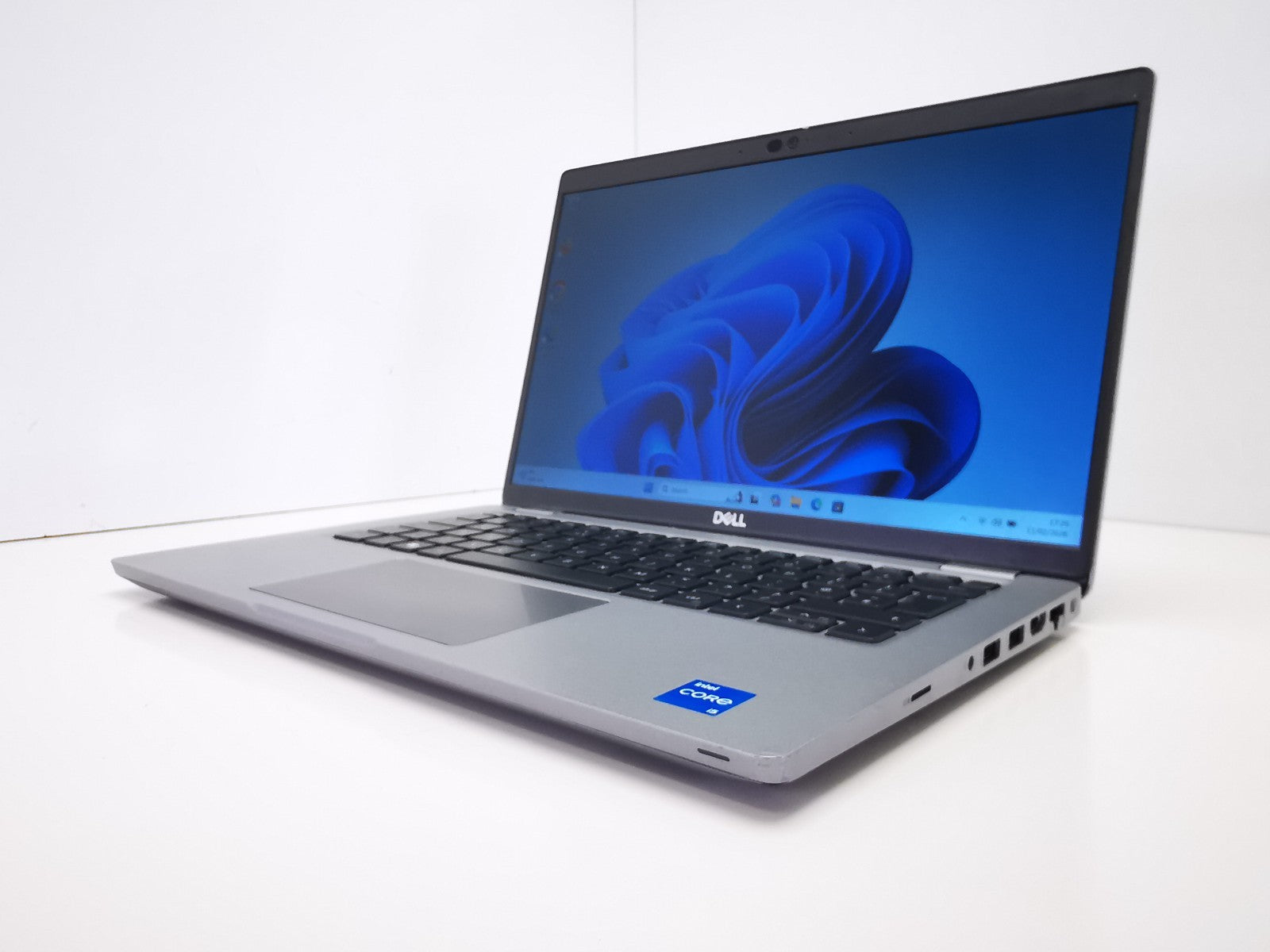 Dell Latitude 5430 14" Laptop - 12th Gen i5/16GB RAM/256GB NVMe SSD/Win 11 Pro