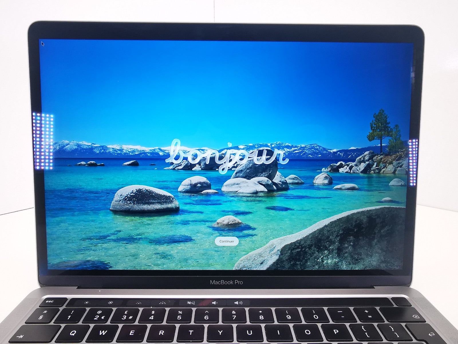 Apple MacBook Pro 13" - Apple M2/8GB RAM/256GB SSD/MacOS Tahoe - READ DESC