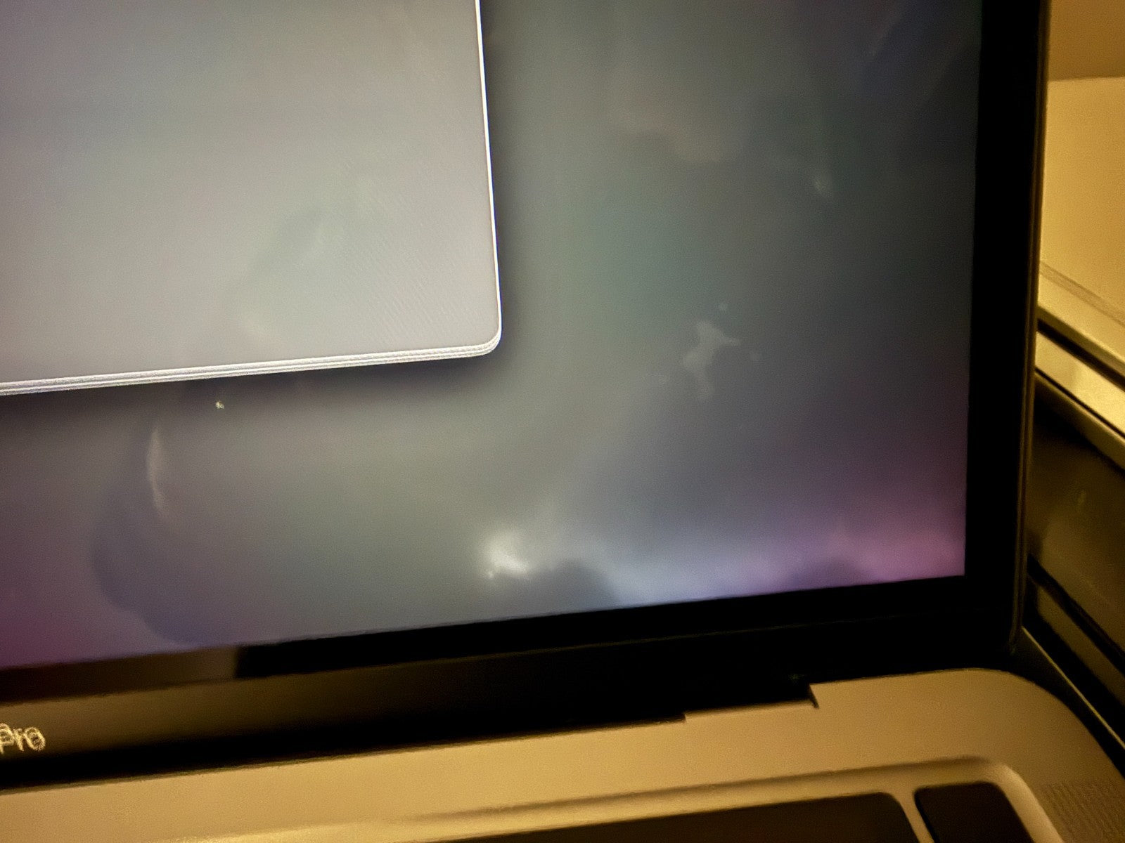 Apple MacBook Pro 13" - Apple M2/8GB RAM/256GB SSD/MacOS Tahoe - READ DESC