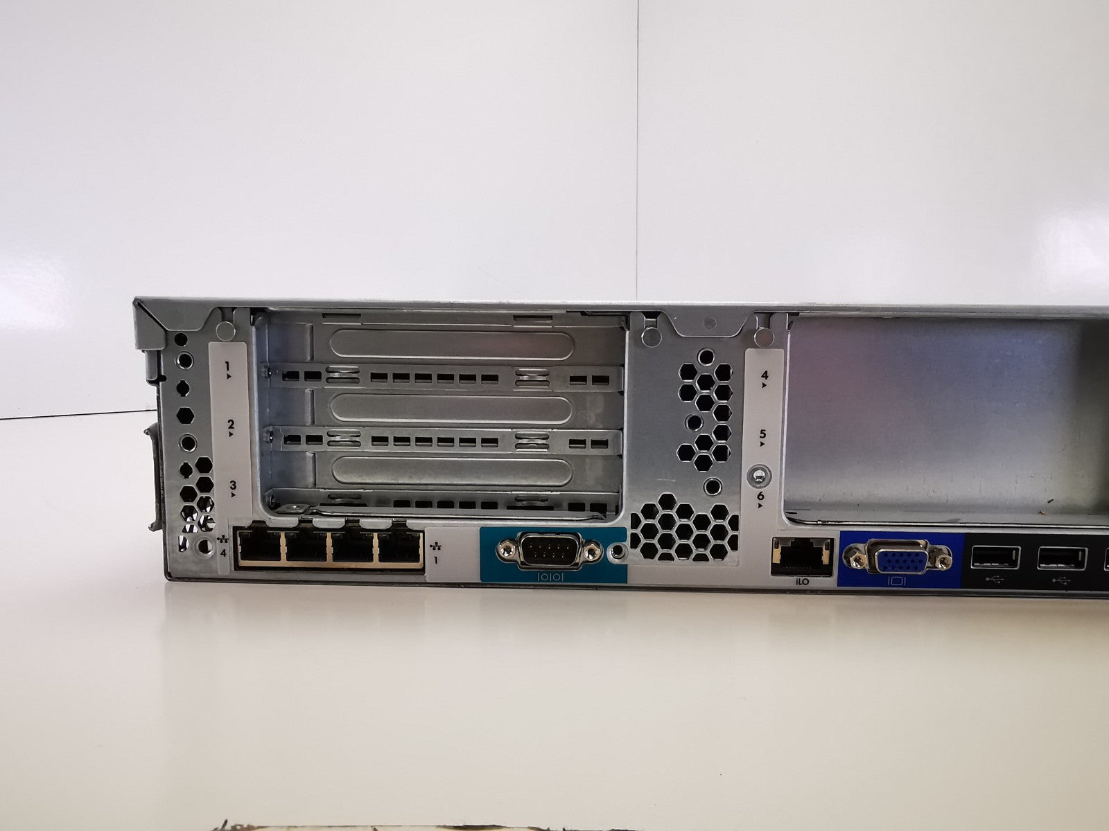 HP Proliant DL380p Gen8 2 x Xeon E5-2609 2.5GHz 16GB Rack Server G8