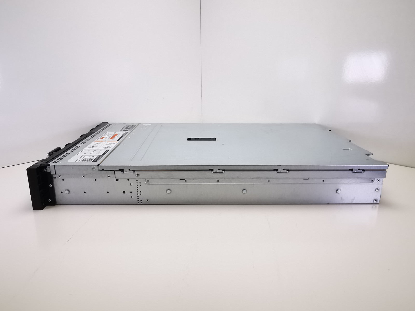 Dell R730 2x Intel Xeon E5-2630 V3 @ 2.40GHZ, 8GB DDR4, Qlogic 10GBE Server