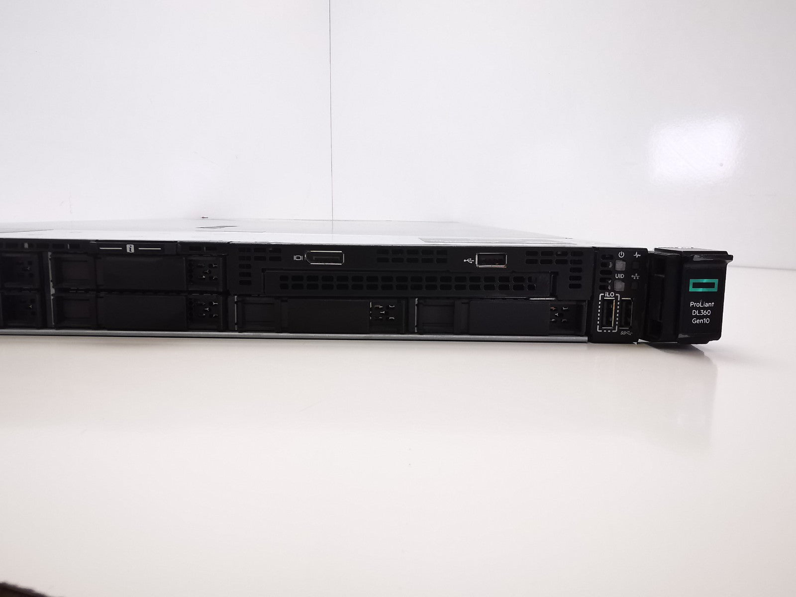 HPE ProLiant DL360 Gen10 Server 2x Xeon Silver 4110, 8GB RAM 2x300GB 600GB SAS