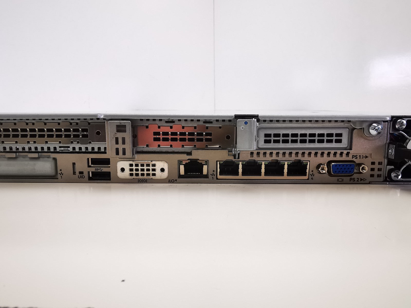 HPE ProLiant DL360 Gen10 Server 2x Xeon Silver 4110, 8GB RAM 2x300GB 600GB SAS