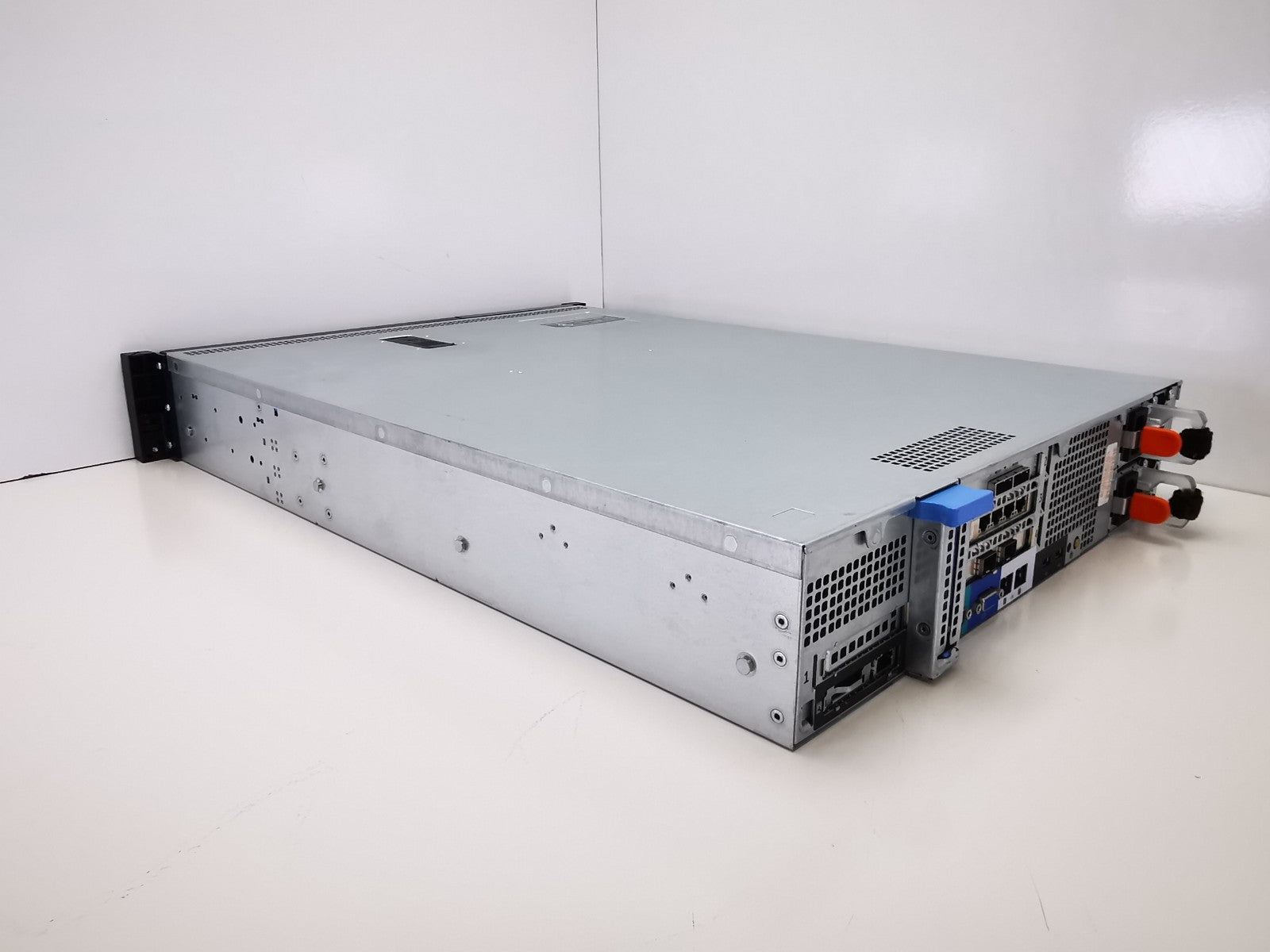 Dell PowerEdge R520 Xeon E5-2420 2.2GHz 64GB 8-Bay Rack 600GB , 10GBE Server
