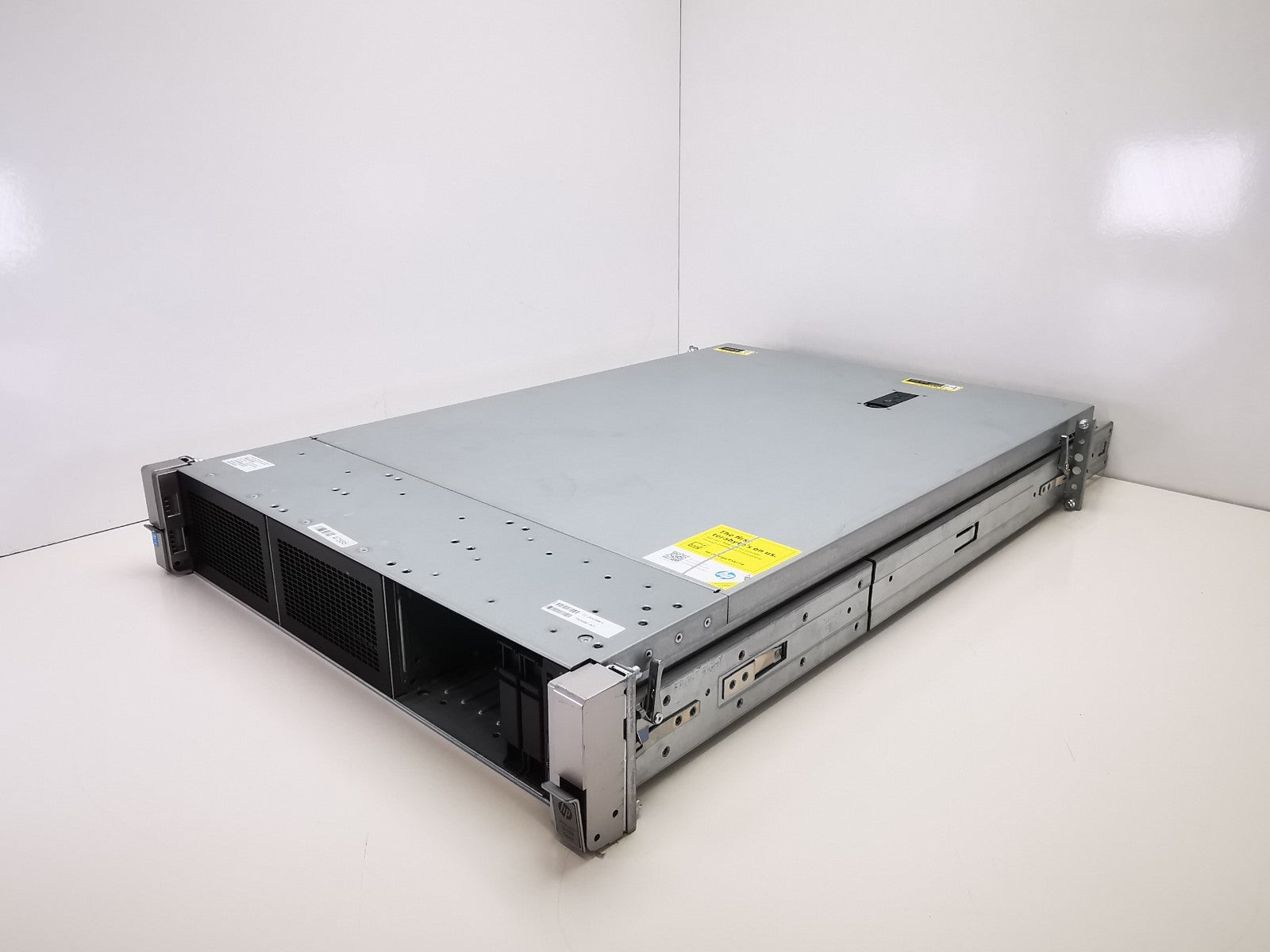 HPE ProLiant DL380 Gen9 Server 8GB  2x Xeon E5-2609 V3  Server Enterprise