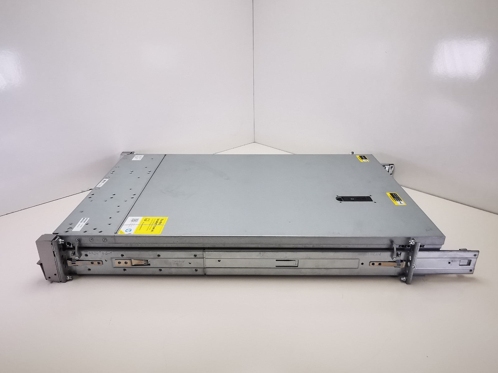 HPE ProLiant DL380 Gen9 Server 8GB  2x Xeon E5-2609 V3  Server Enterprise