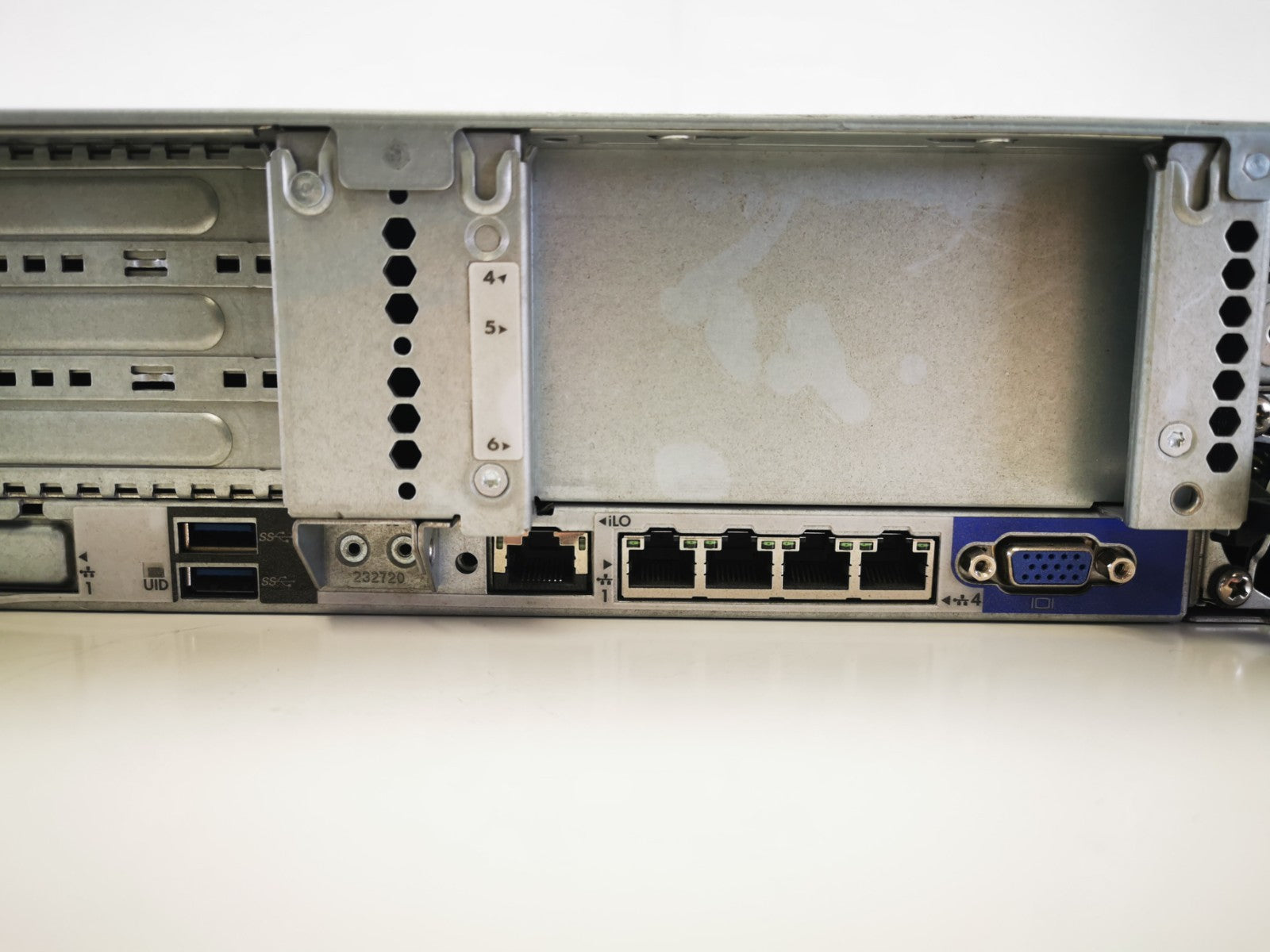 HPE ProLiant DL380 Gen9 Server 8GB  2x Xeon E5-2609 V3  Server Enterprise