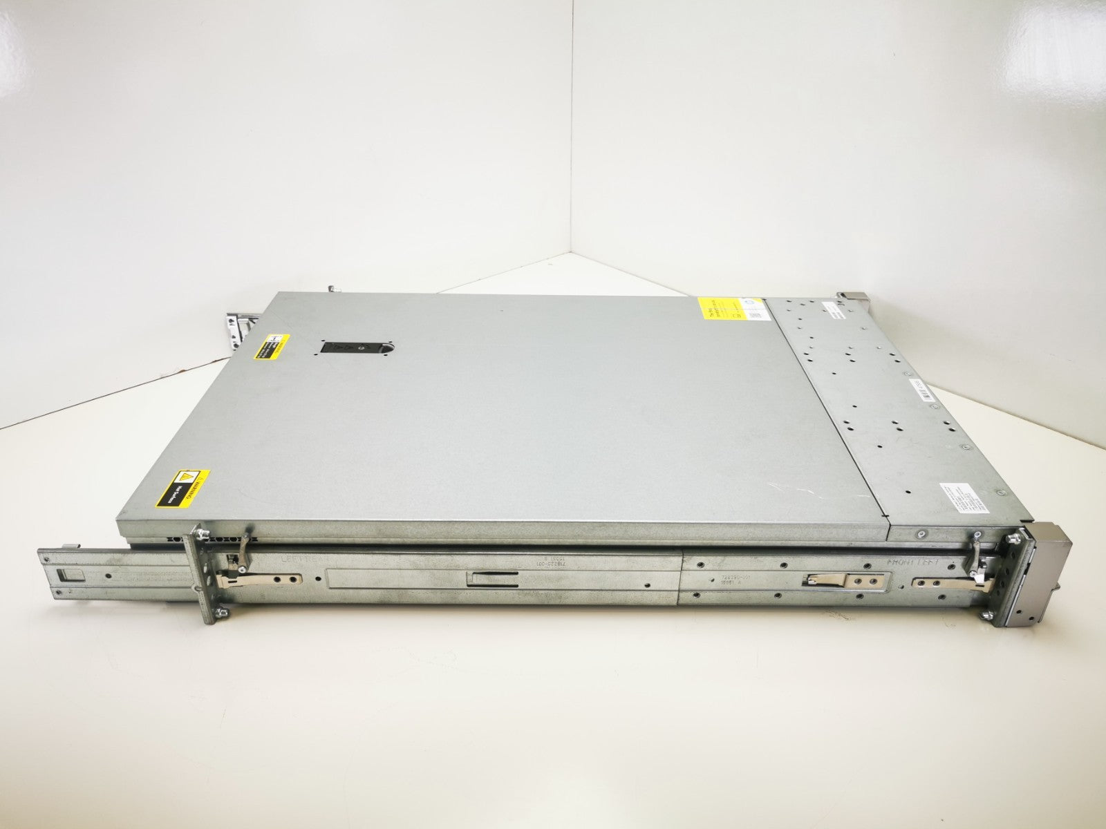 HPE ProLiant DL380 Gen9 Server 8GB  2x Xeon E5-2609 V3  Server Enterprise