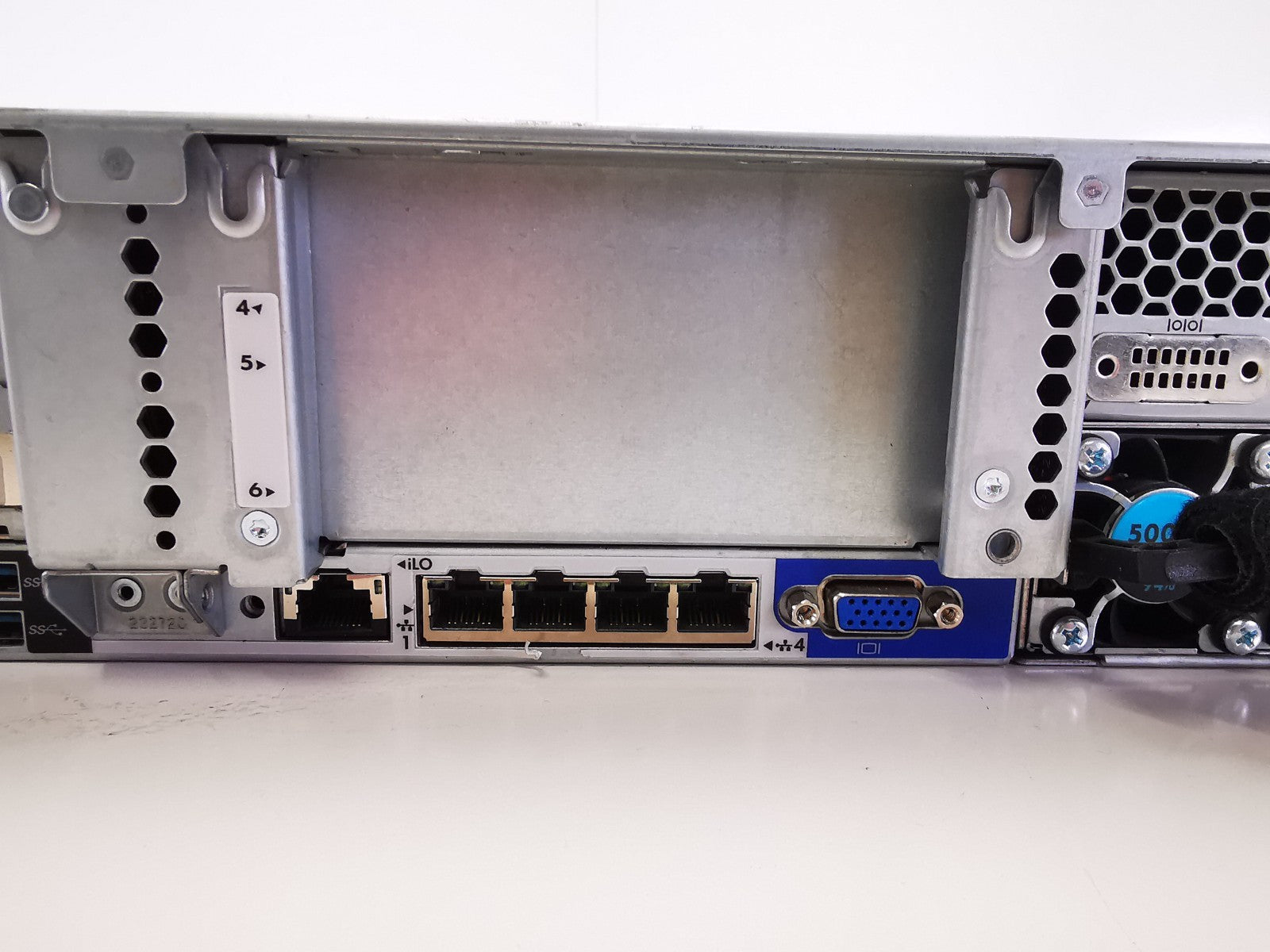 HPE ProLiant DL380 Gen9 Server 8GB  2x Xeon 2620V4 P440ar RAID 2x 500W - Defects
