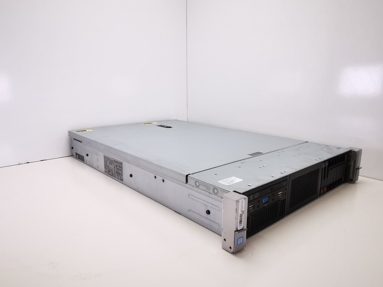 HPE ProLiant DL380 Gen9 Server 8GB  2x Xeon 2620V4 P440ar RAID 2x 500W - Defects