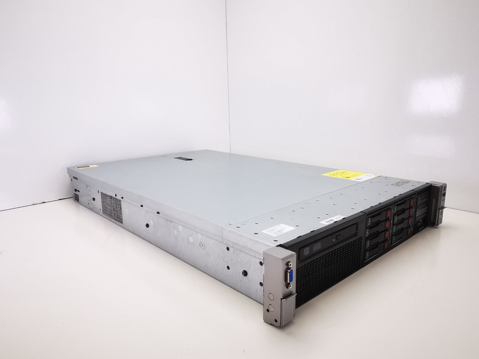 HP Proliant DL385p GEN8 G8 2xAMD 6344 2.60GHz 96GB RAM 8x2.5" Bay 2U Server