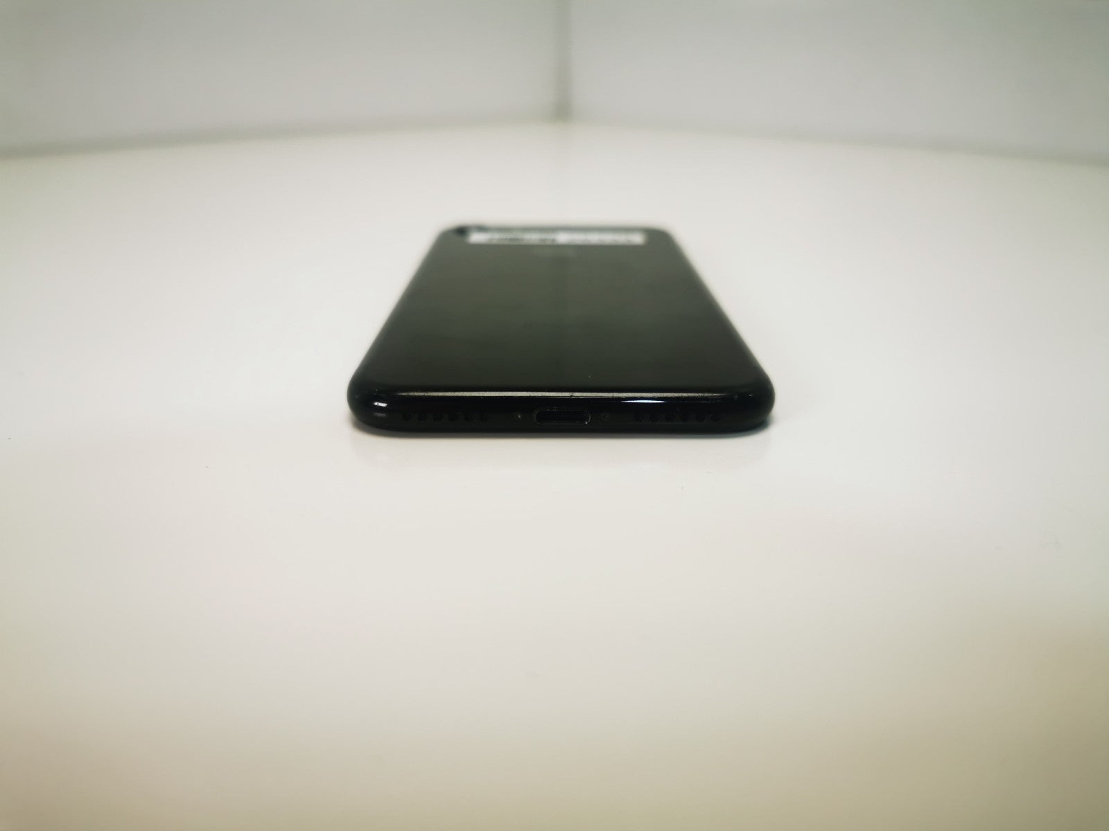 Apple iPhone 7 (A1778) - 4.7"/Black/128GB/Unlocked - GRADE C