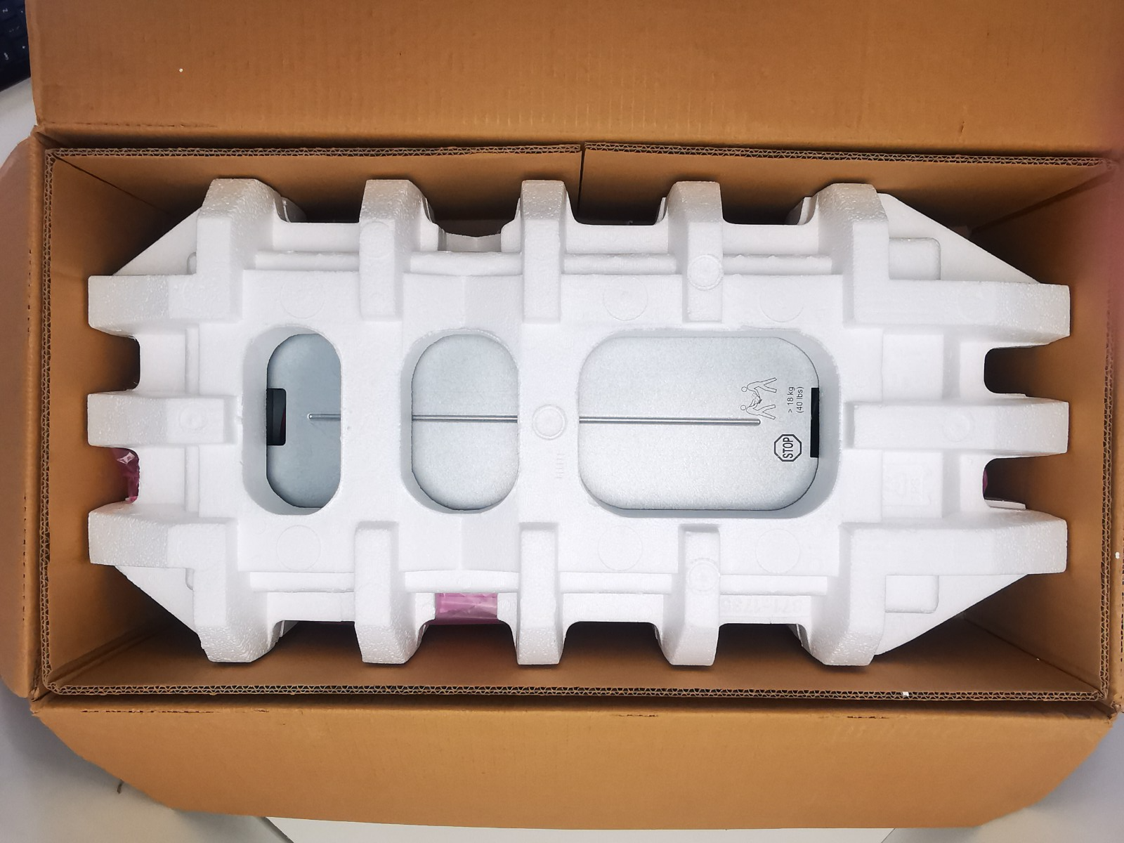 APC RBC43 Replacement battery enclosure - NO BATTERIES INCLUDED