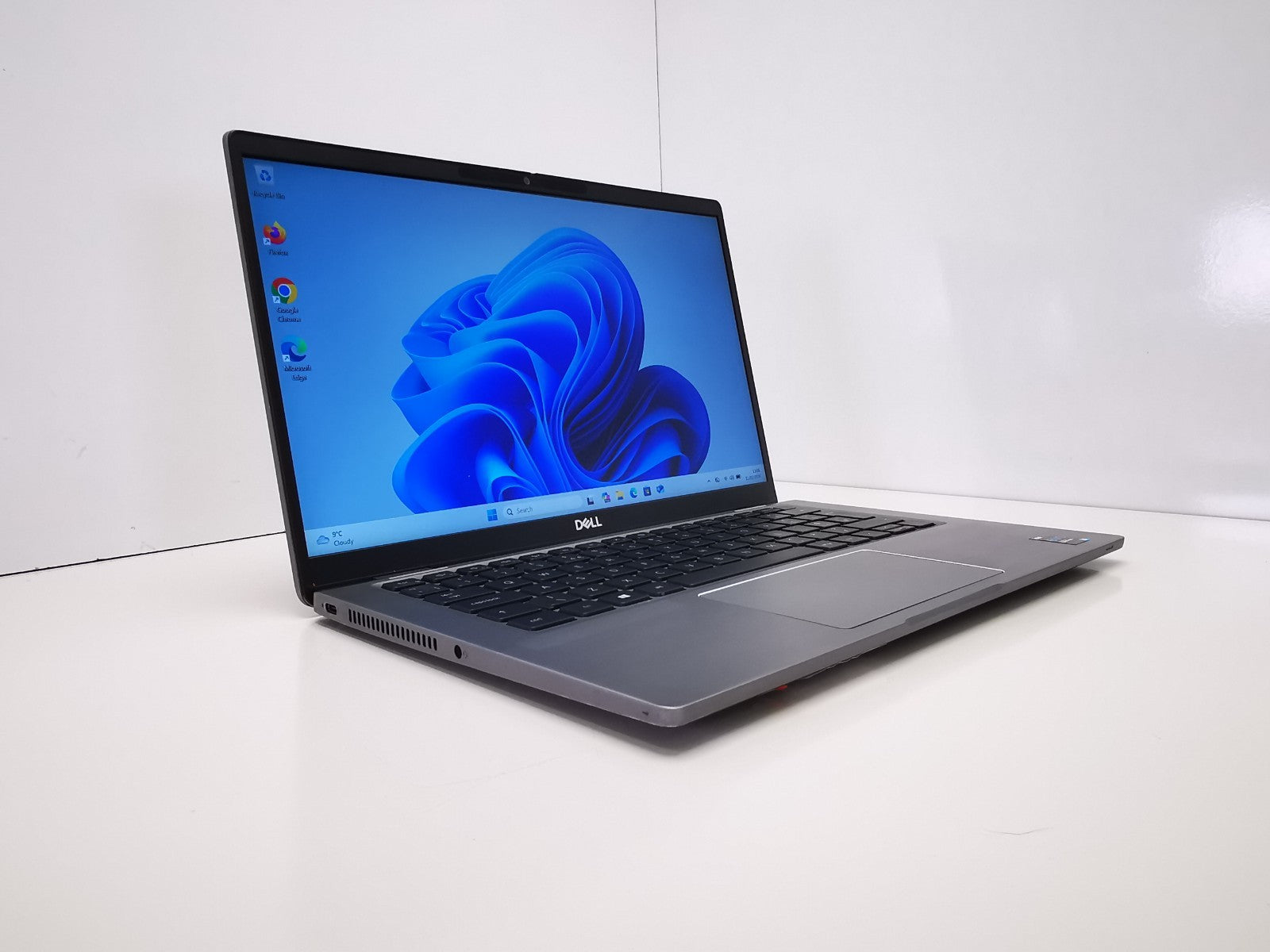 Dell Latitude 7420 14" Laptop - 11th Gen i5/8GB RAM/256GB NVMe SSD/ Win 11 Pro