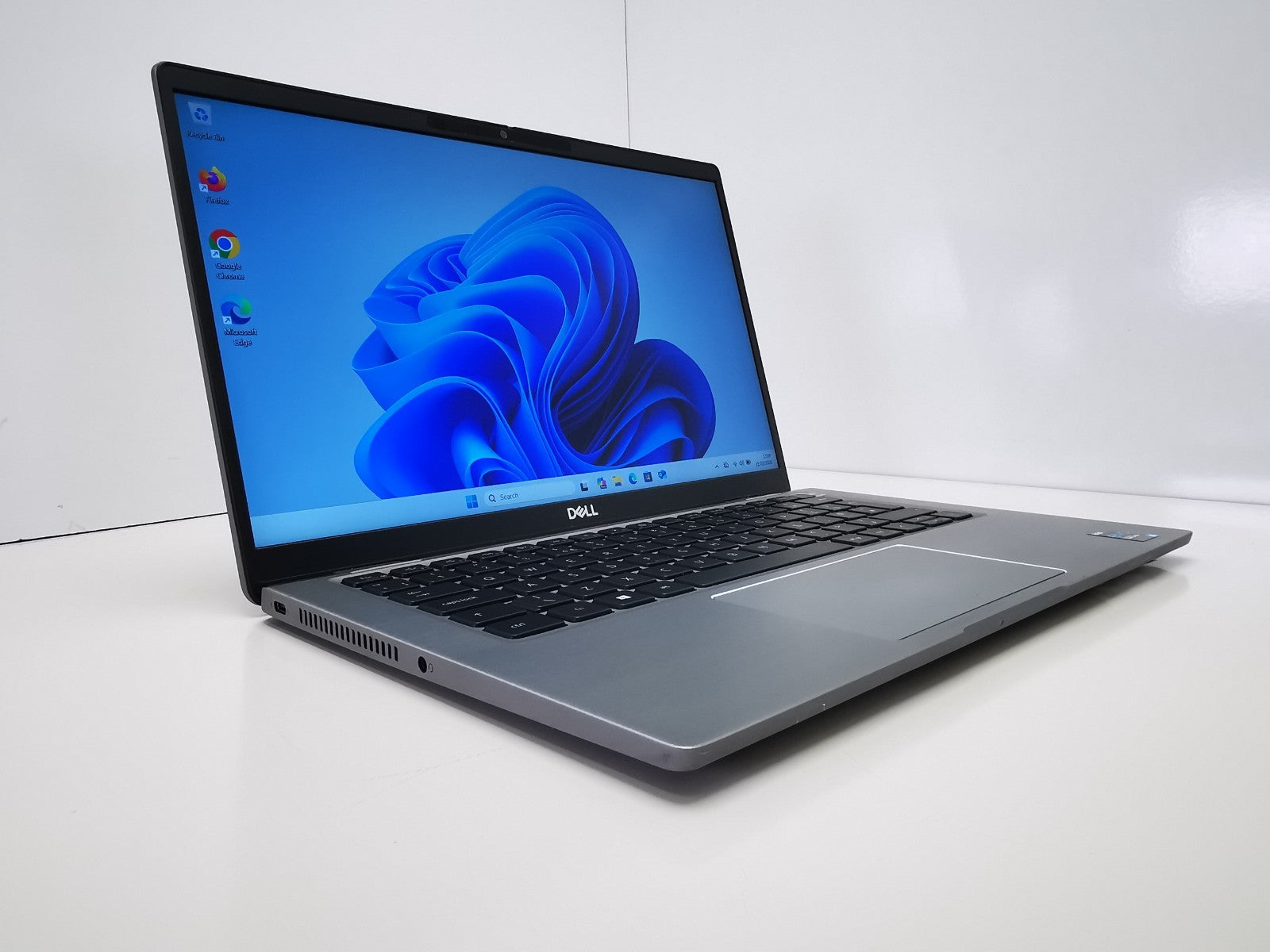 Dell Latitude 7420 14" Laptop - 11th Gen i5/8GB RAM/256GB NVMe SSD/ Win 11 Pro