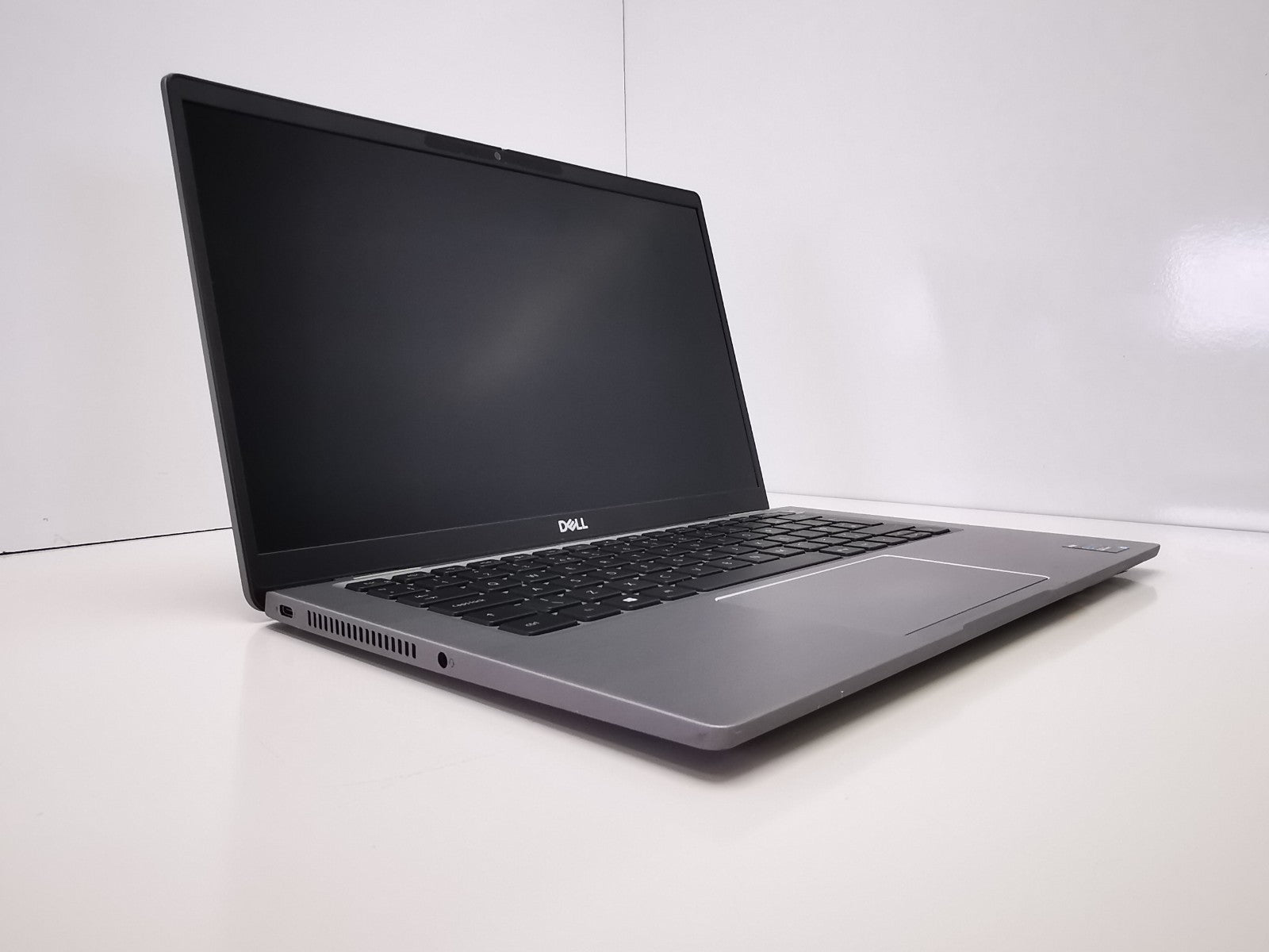 Dell Latitude 7420 14" Laptop - 11th Gen i5/8GB RAM/256GB NVMe SSD/ Win 11 Pro