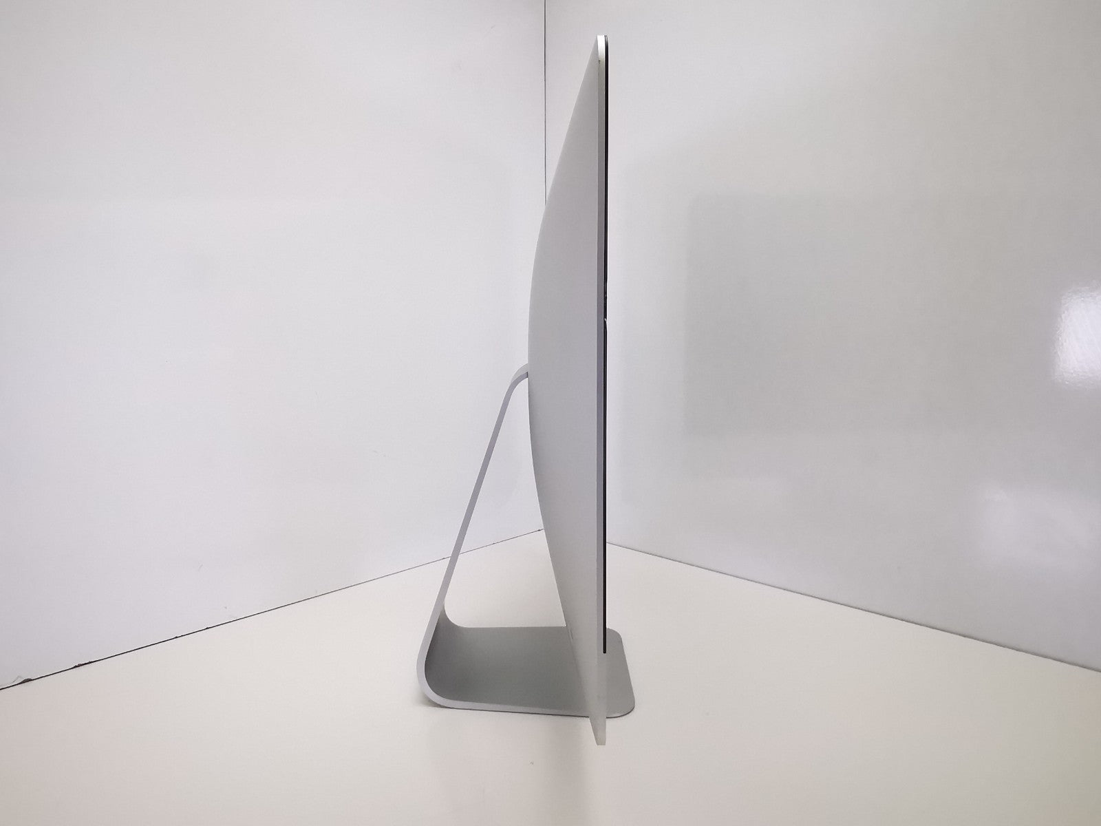 Apple iMac (Late 2017) 21.5" - Intel i5/16GB RAM/256GB SSD/MacOS Ventura