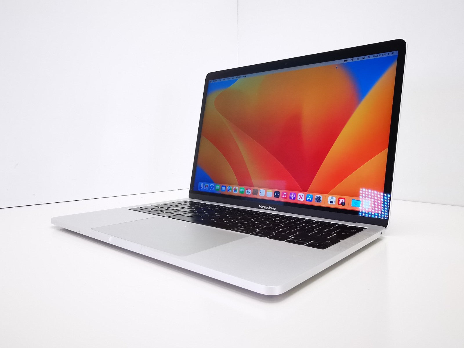 Apple MacBook Pro 2017 13" - Intel i7 / 16GB / 500GB / MacOS Ventura - Defects
