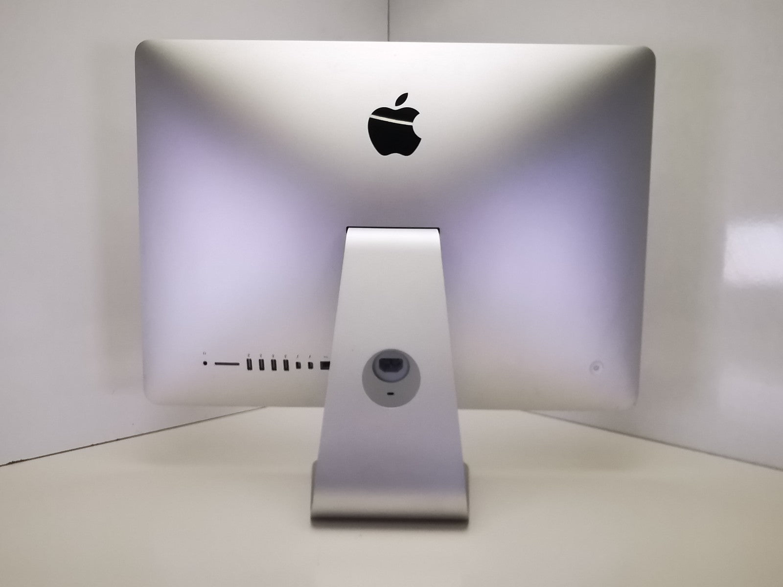Apple iMac (Late 2012) 21.5" - Intel i5/8GB RAM/250GB SSD/MacOS Catalina