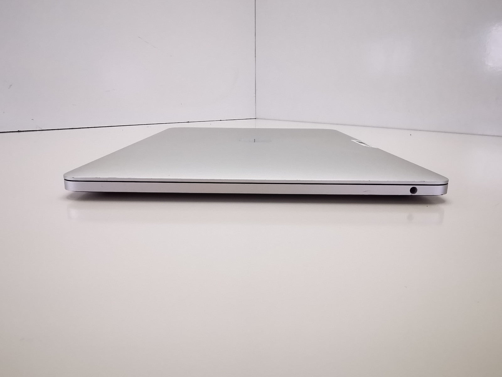 Apple MacBook Pro 2017 13" - Intel i7 / 16GB / 500GB / MacOS Ventura - Defects