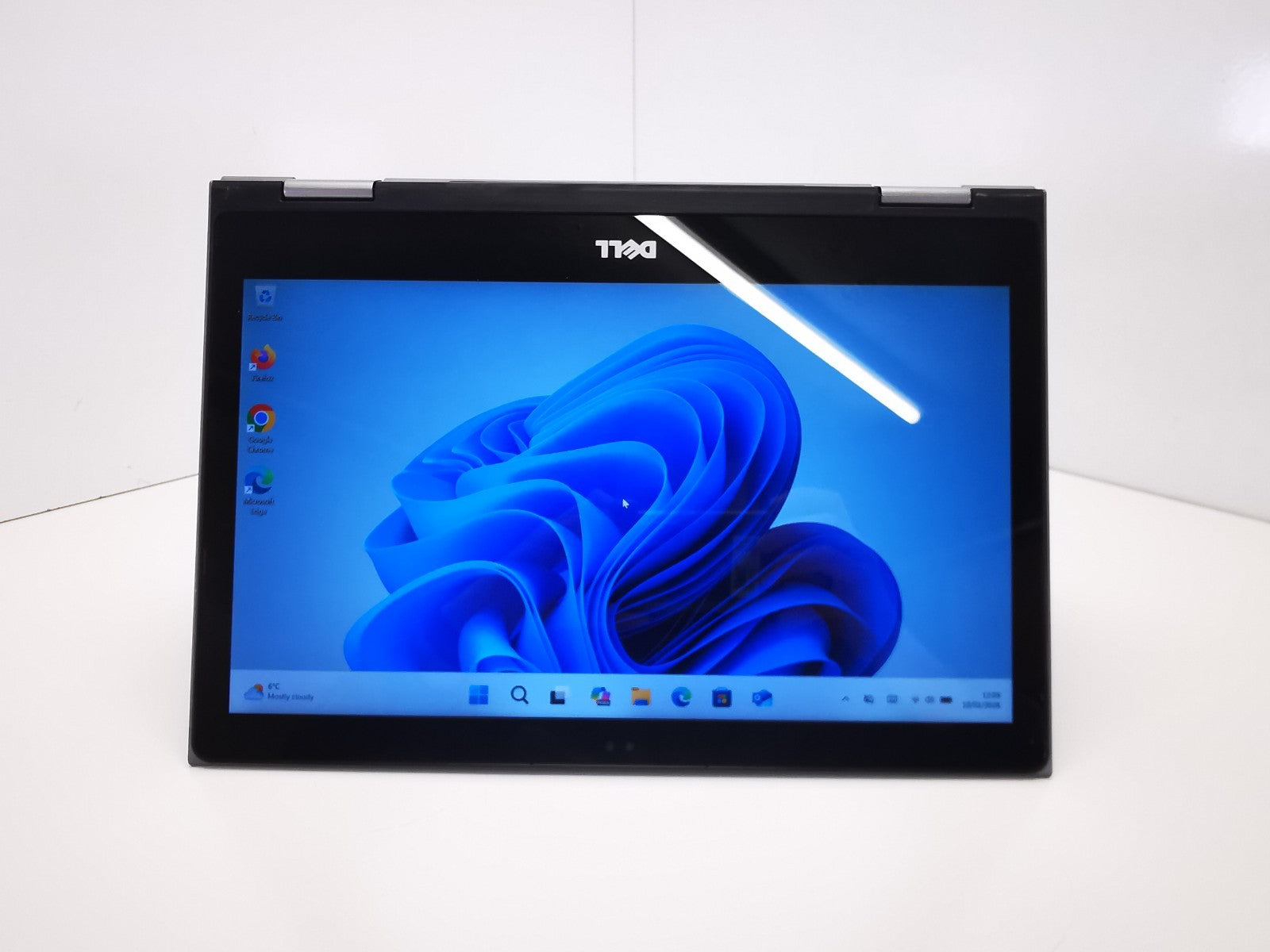 Dell Inspiron 5379 14" 2-in-1 Laptop - 8th Gen i5/8GB RAM/256GB SSD/Win 11 Pro