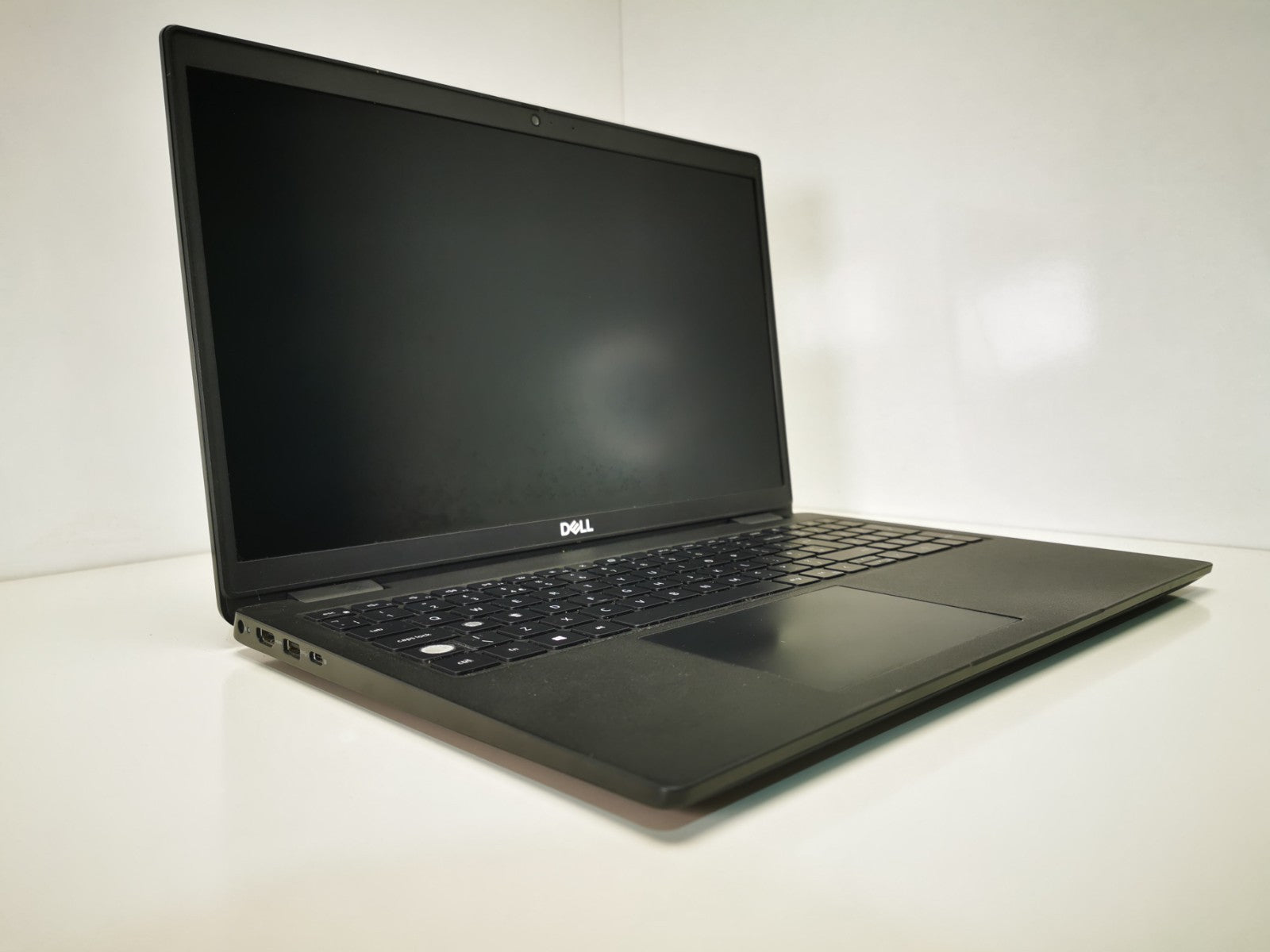 Dell Latitude 3520 15.6" i5-1135G7 @ 2.4GHz 8GB DDR4 256GB NVMe - Windows 11 Pro