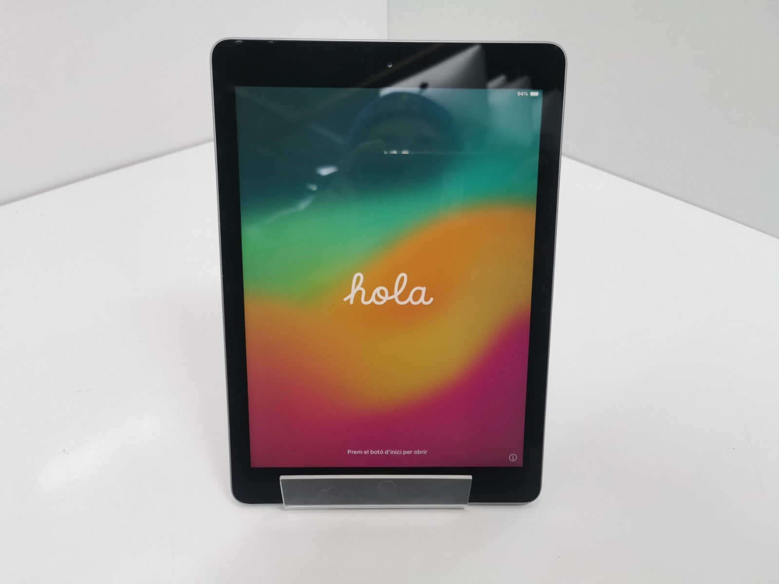 Apple iPad 6th Gen - 9.7"32GB/Wi-Fi/Space Grey/A1893 - Grade B