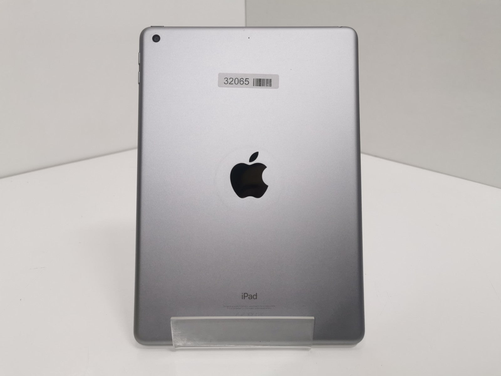 Apple iPad 6th Gen - 9.7"32GB/Wi-Fi/Space Grey/A1893 - Grade B