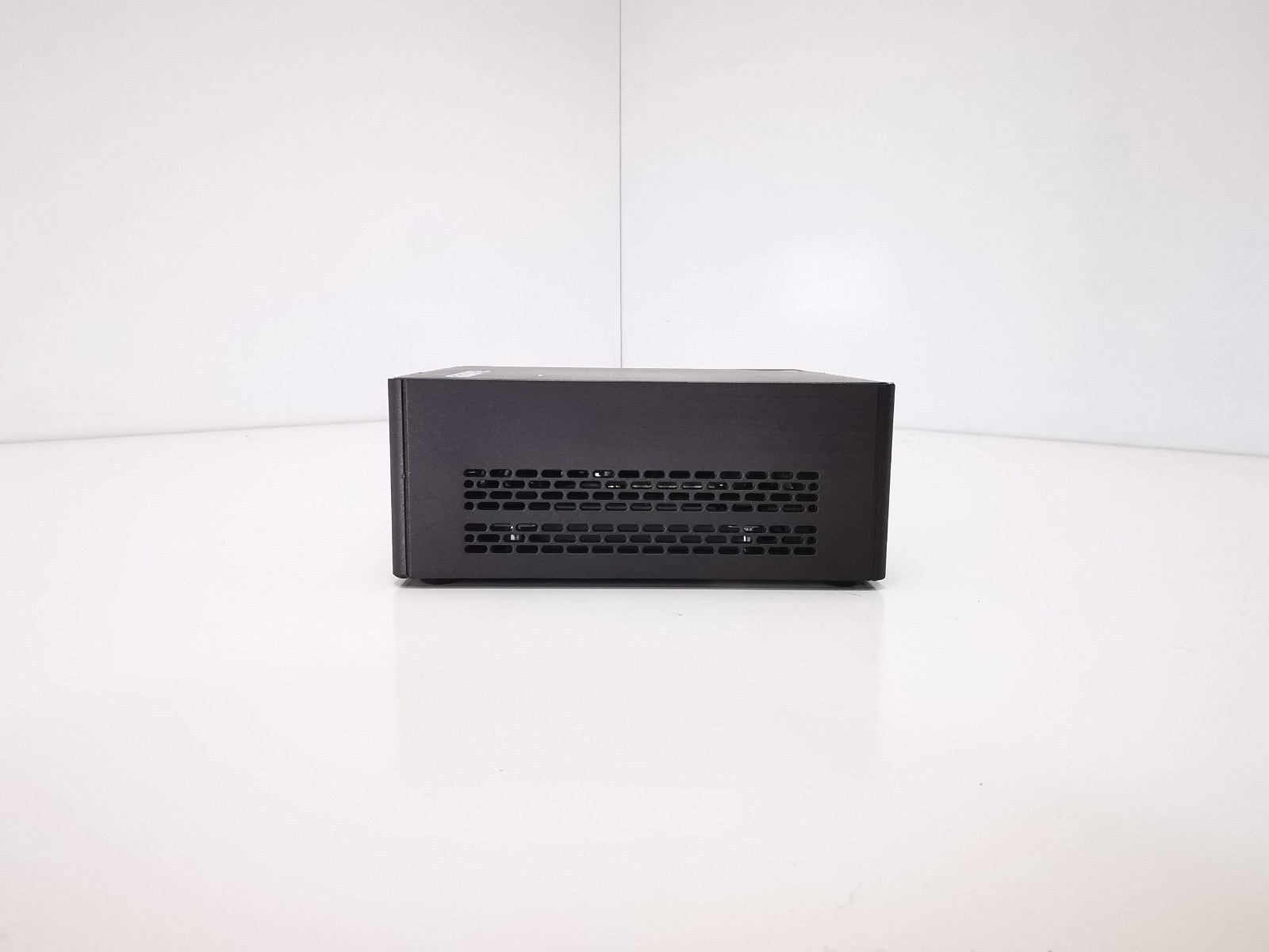 Intel GB-BSi3HA-7100 Mini NUC – i3 2.4GHz, 4GB RAM, 120GB, Win11 - Not Activated