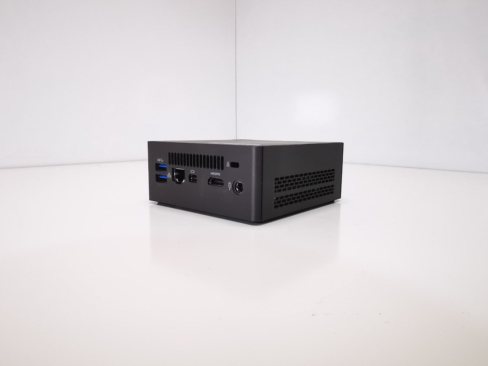 Intel GB-BSi3HA-7100 Mini NUC – i3 2.4GHz, 4GB RAM, 120GB, Win11 - Not Activated