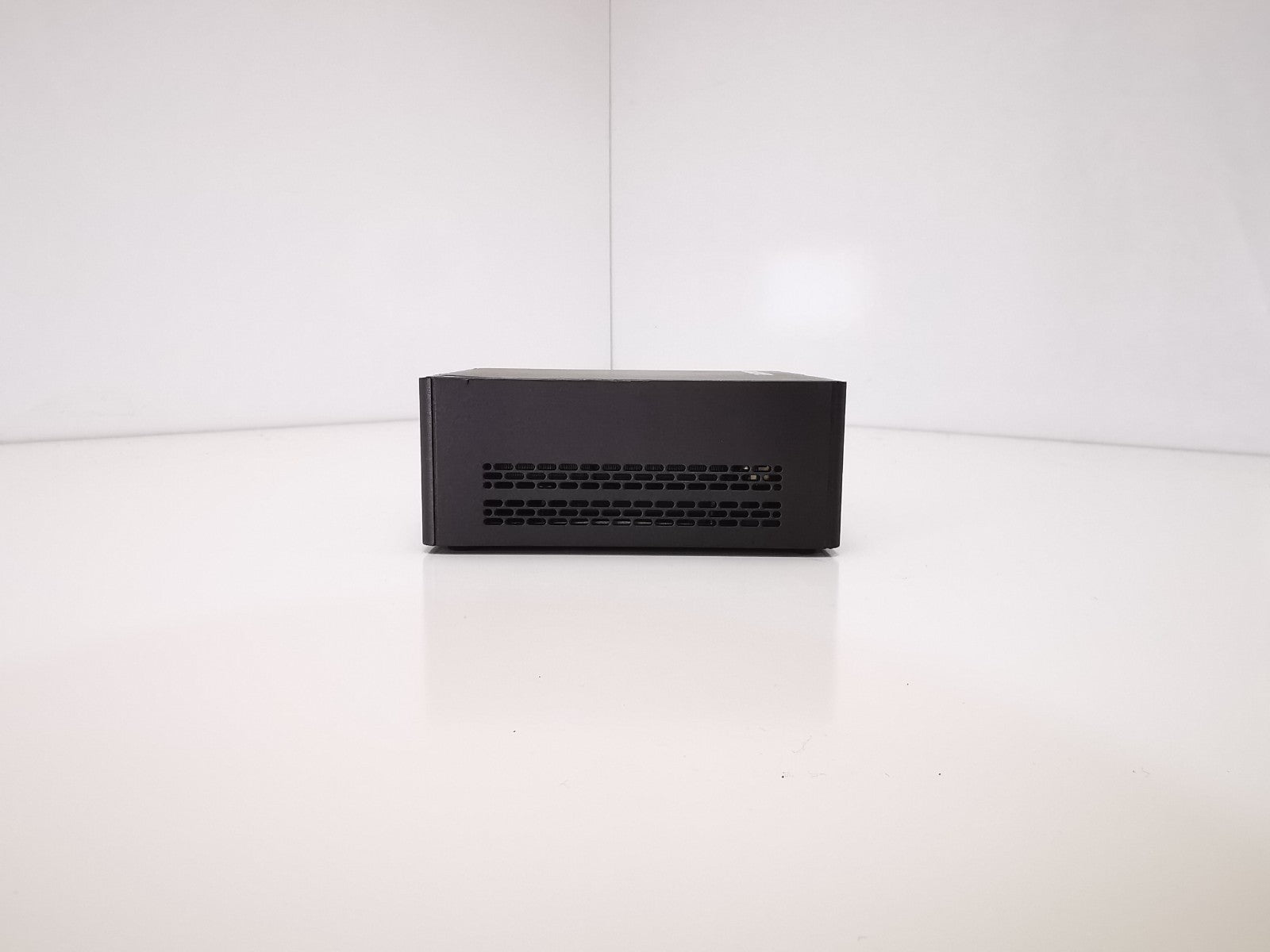 Intel GB-BSi3HA-7100 Mini NUC – i3 2.4GHz, 4GB RAM, 120GB, Win11 - Not Activated