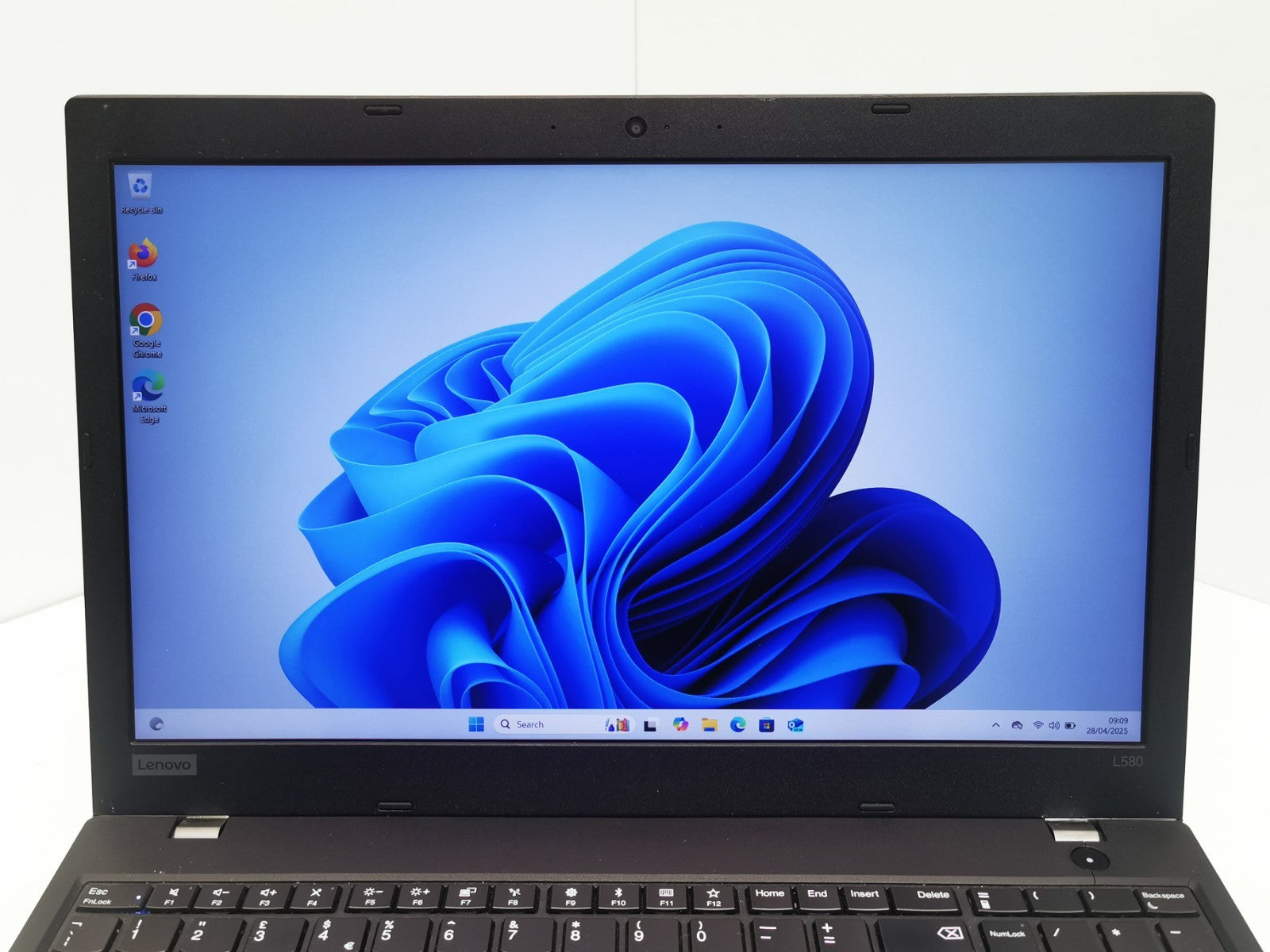 Lenovo ThinkPad L580 15.6″ – i5-8250U, 8GB RAM, 256GB NVMe SSD, Cosmetic Defects